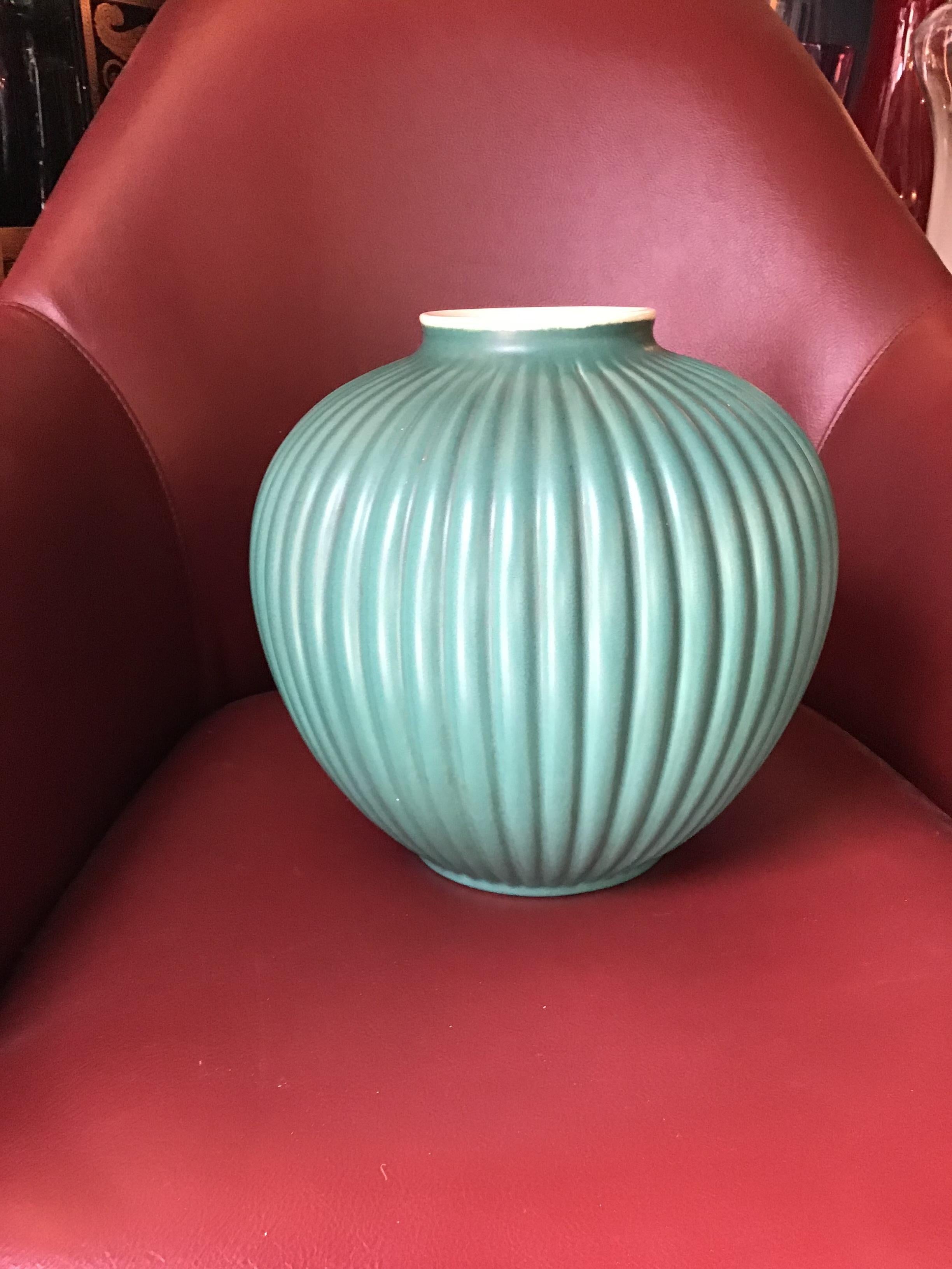 Mid-20th Century Richard Ginori Giovanni Gariboldi Vase Green Ceramic 1950 Italy For Sale
