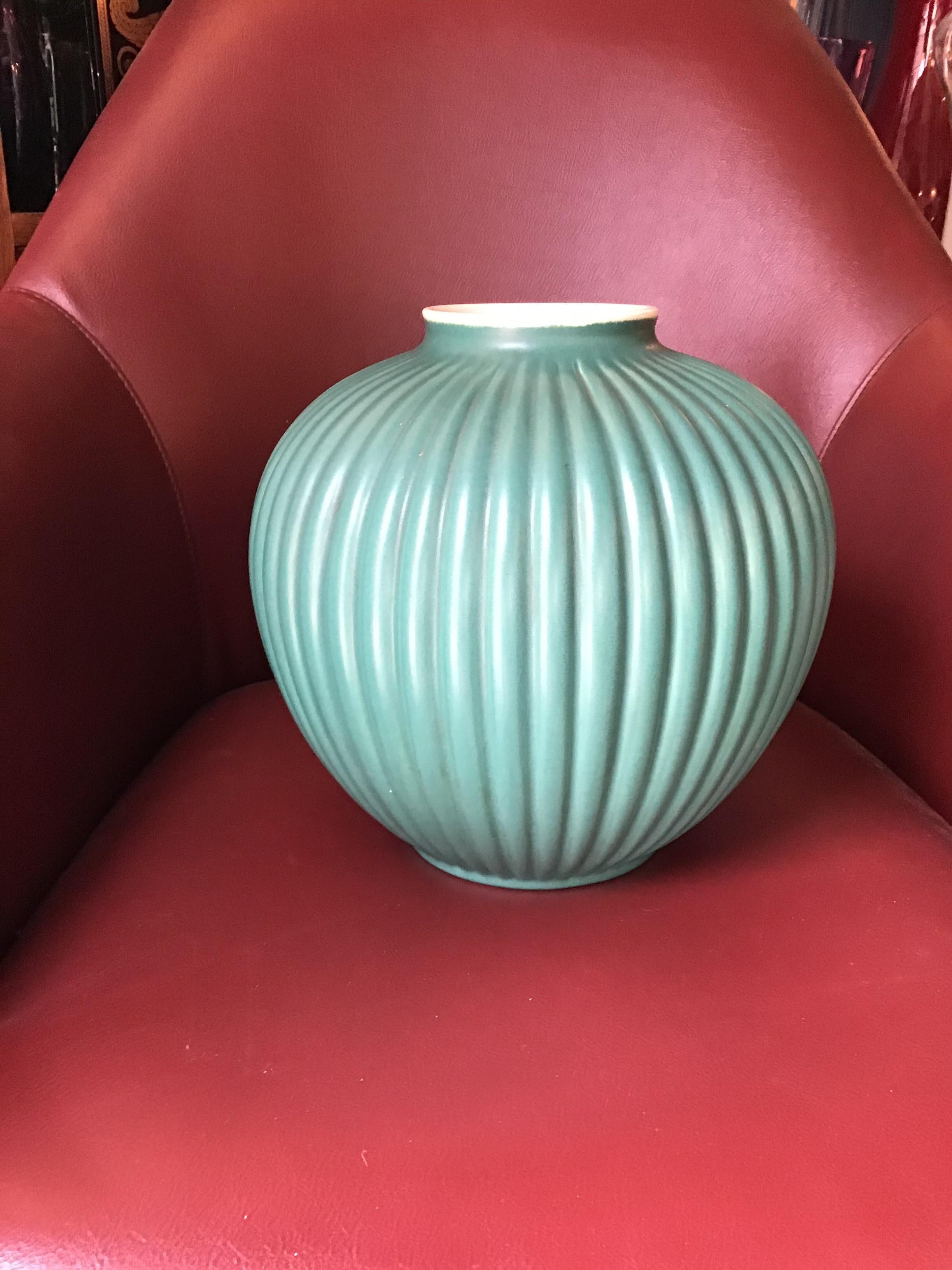 Richard Ginori Giovanni Gariboldi Vase Green Ceramic 1950 Italy For Sale 1