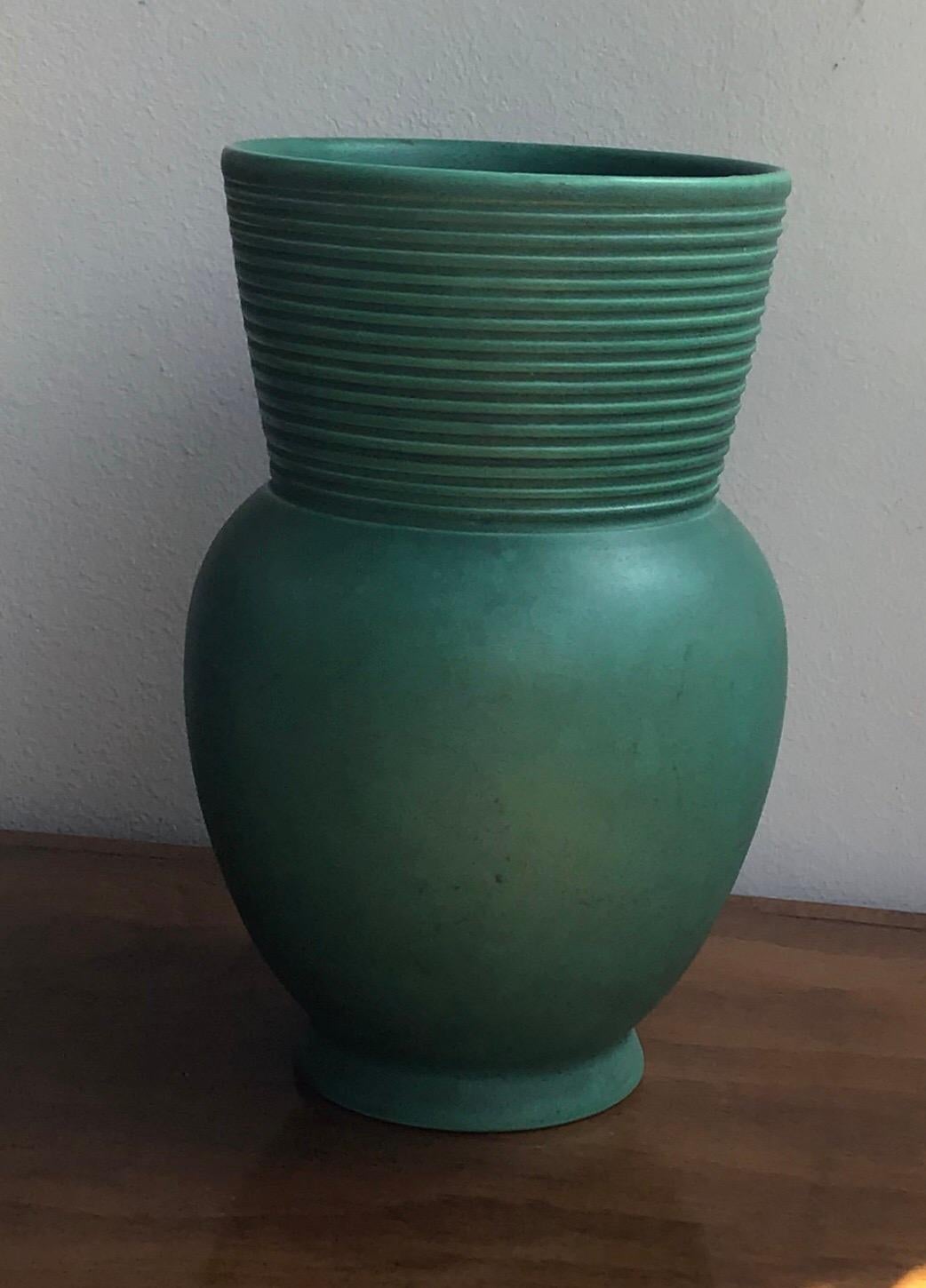 Richard Ginori Giovanni Gariboldi Vase Green Ceramic 1950 Italy 3