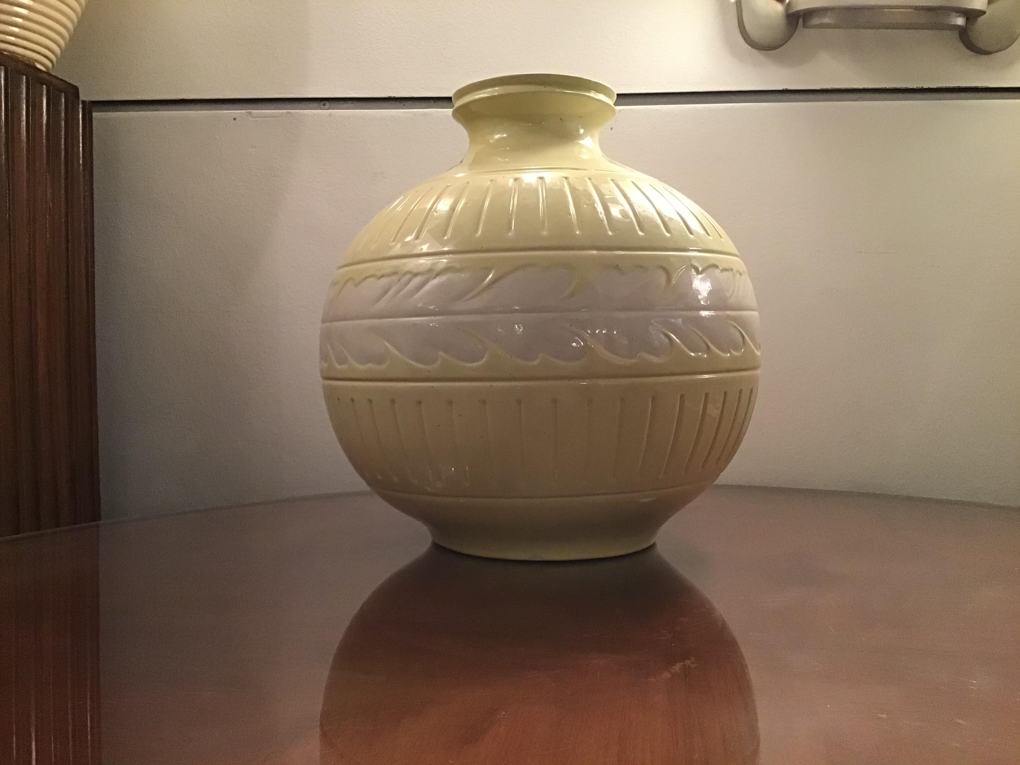 Other Richard Ginori Giovanni Gariboldi Vase Yellow White Ceramic, 1945, Italy For Sale