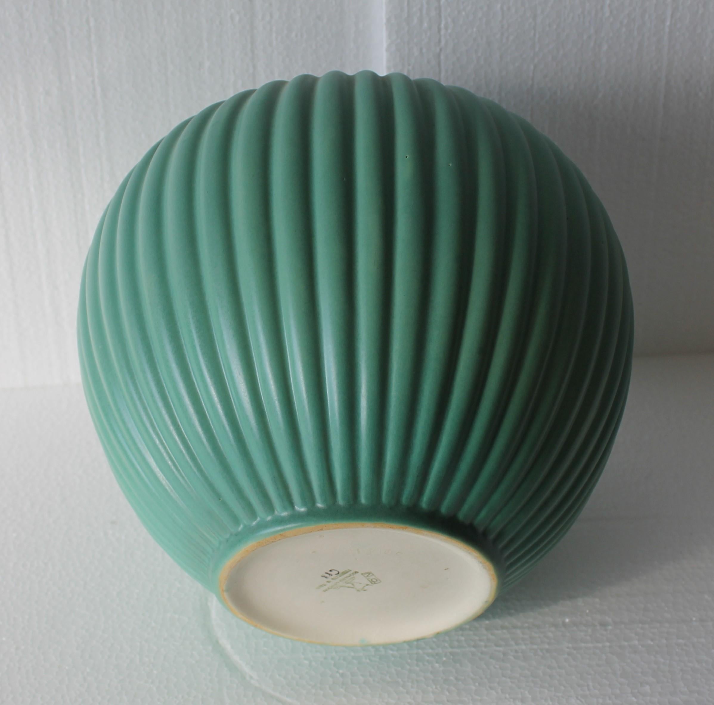 Italian Richard Ginori Green Ceramic Vase by Giovanni Gariboldi, Italy 1950s