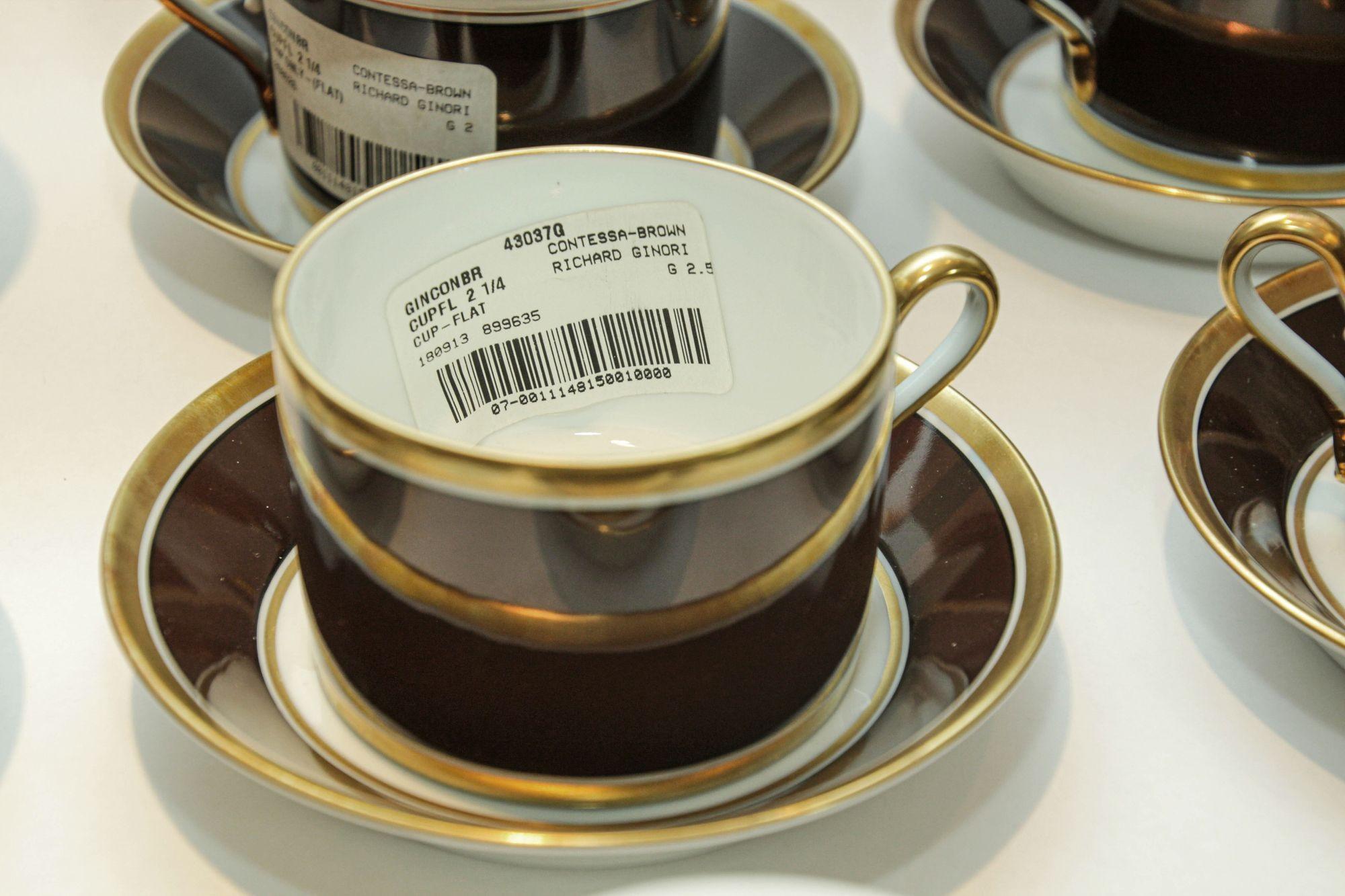 Richard Ginori Italian Porcelain Coffee Tea Cup Brown & Gold 1 of 16 Available For Sale 8