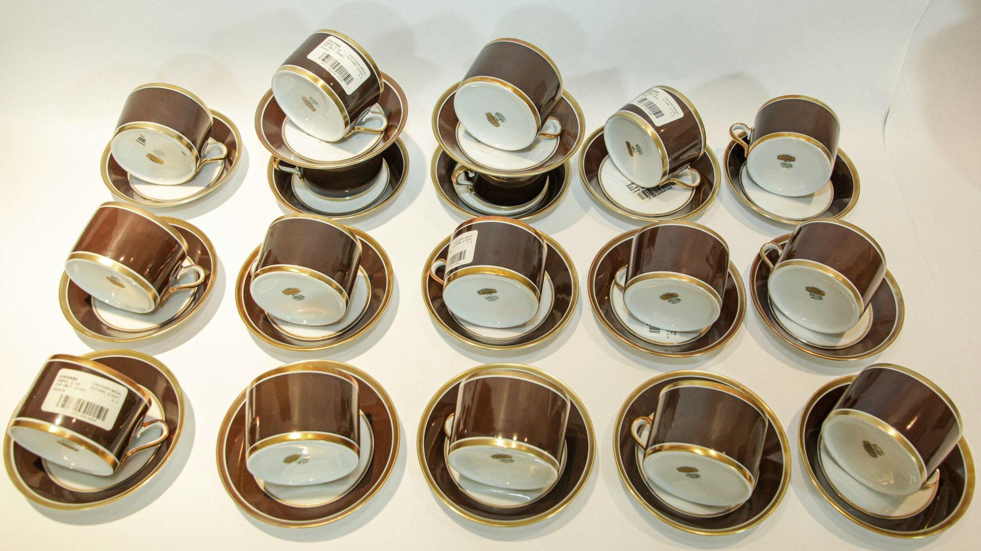 Richard Ginori Italian Porcelain Coffee Tea Cup Brown & Gold 1 of 16 Available For Sale 2
