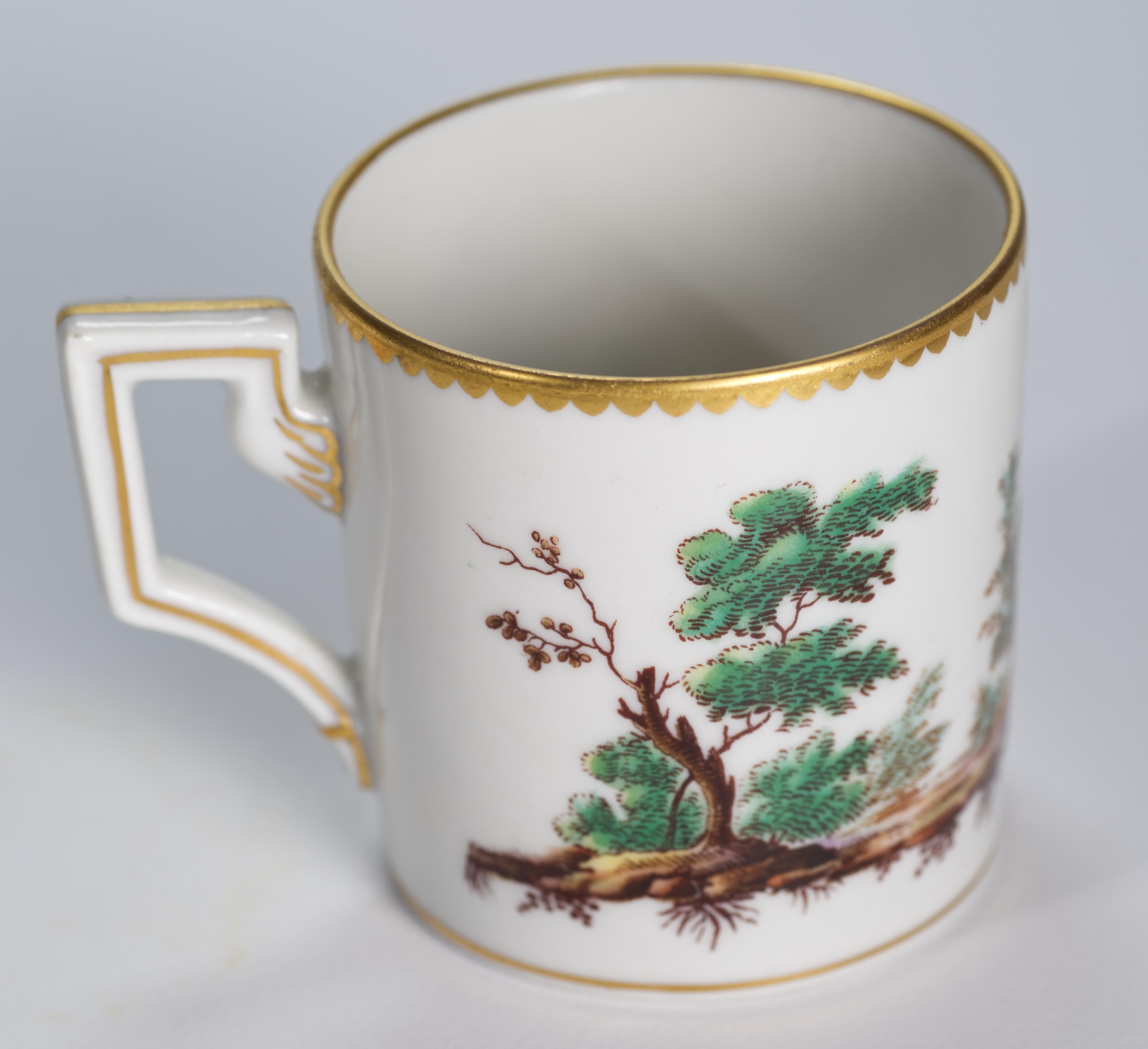Demitasse-Tasse und Untertasse-Set „Italian Scene“ von Richard Ginori, Italien, Mantua, Demitasse (Porzellan) im Angebot
