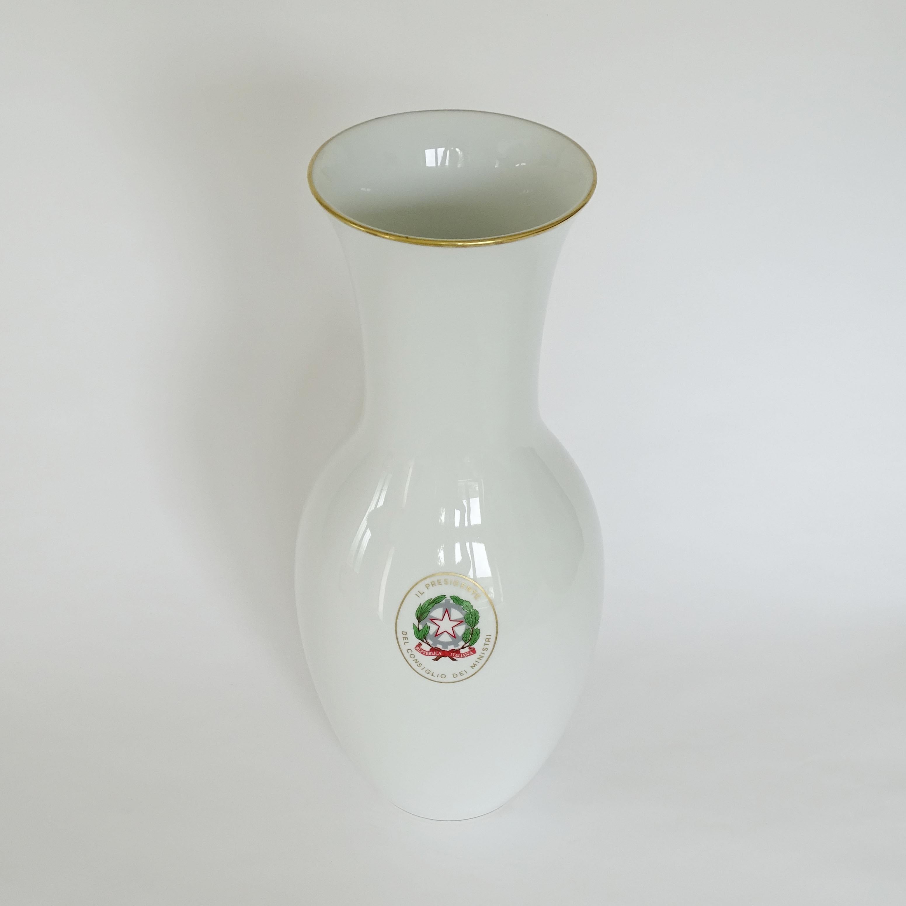 Richard Ginori Große Vase mit dem Stem des italienischen Ministerpräsidenten, Italien 1980er Jahre (Moderne) im Angebot