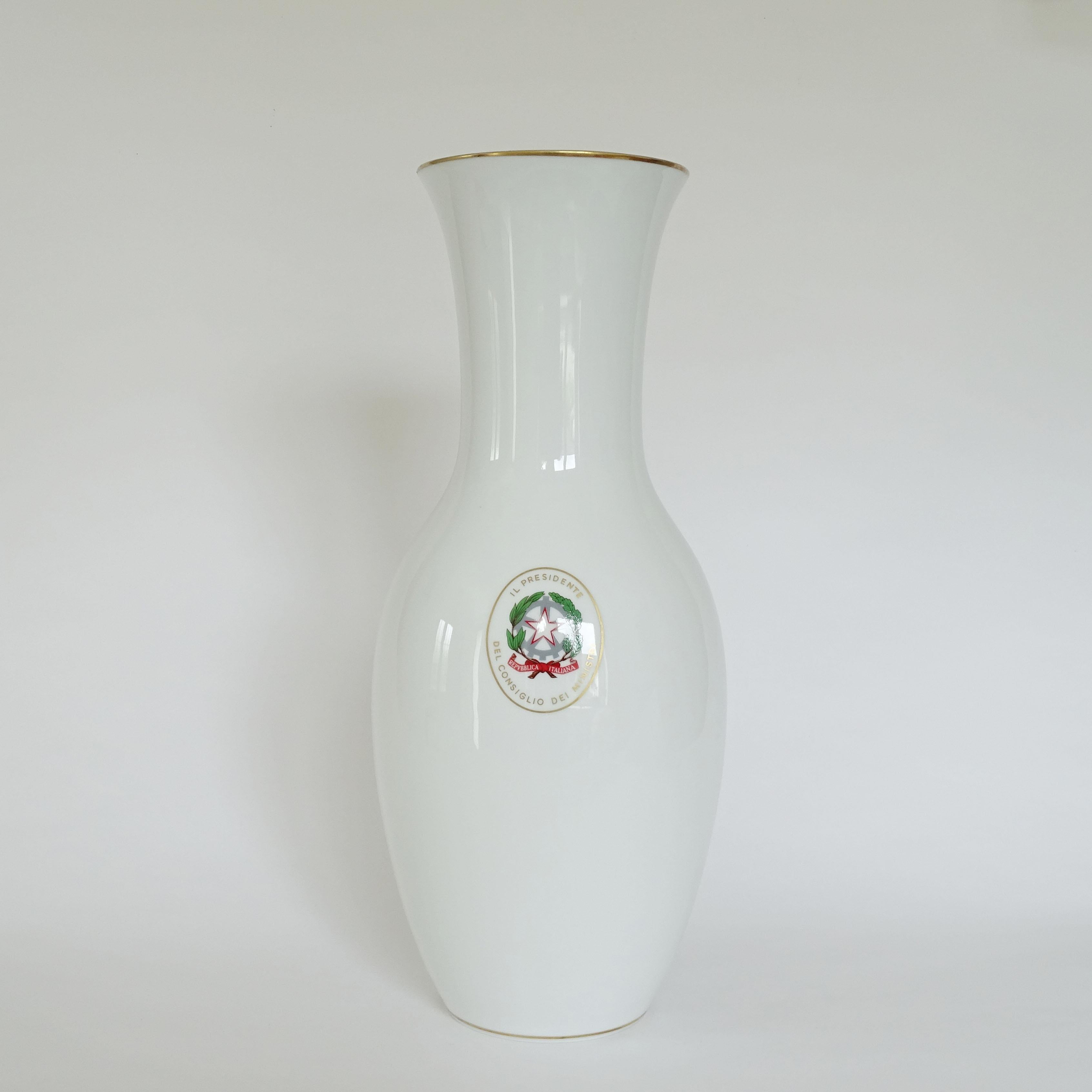 Richard Ginori Large Vase with the Italian Prime Minister Stem, Italy 1980s In Excellent Condition For Sale In Milan, IT