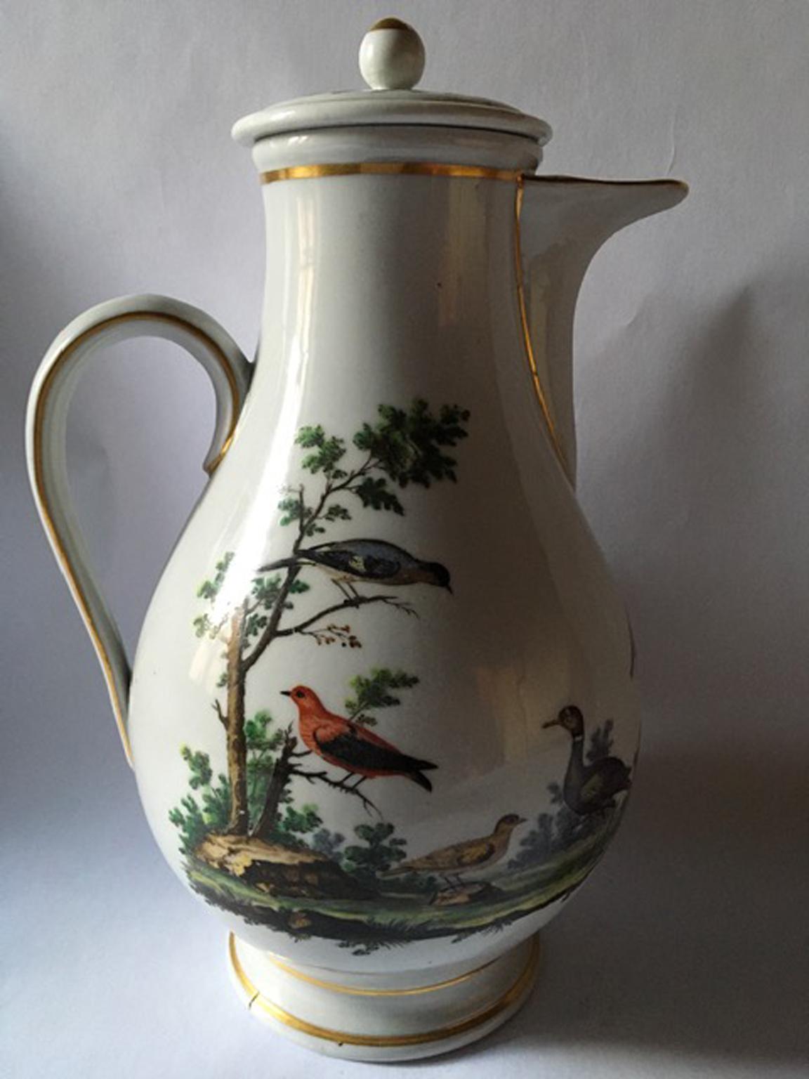 Italy Richard Ginori Mid-18th Century Porcelain Coffee Pot For Sale 4