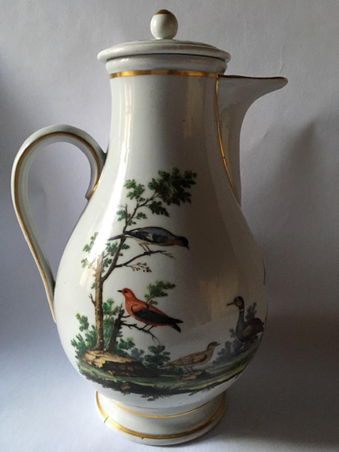 Italy Richard Ginori Mid-18th Century Porcelain Coffee Pot For Sale 5