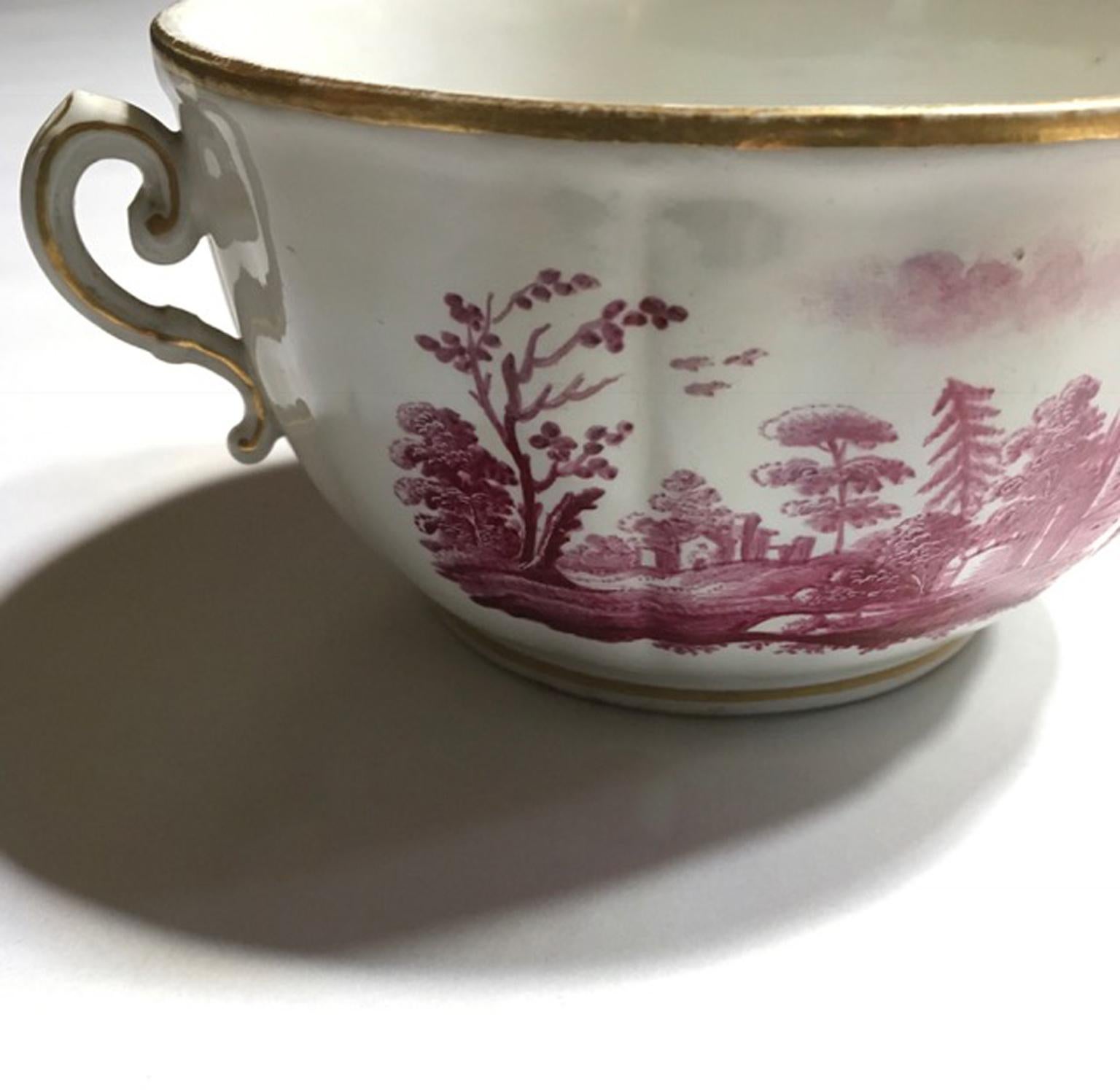 Italy Richard Ginori Mid-18th Century Pink Porcelain Covered Cup with Landscapes In Good Condition For Sale In Brescia, IT