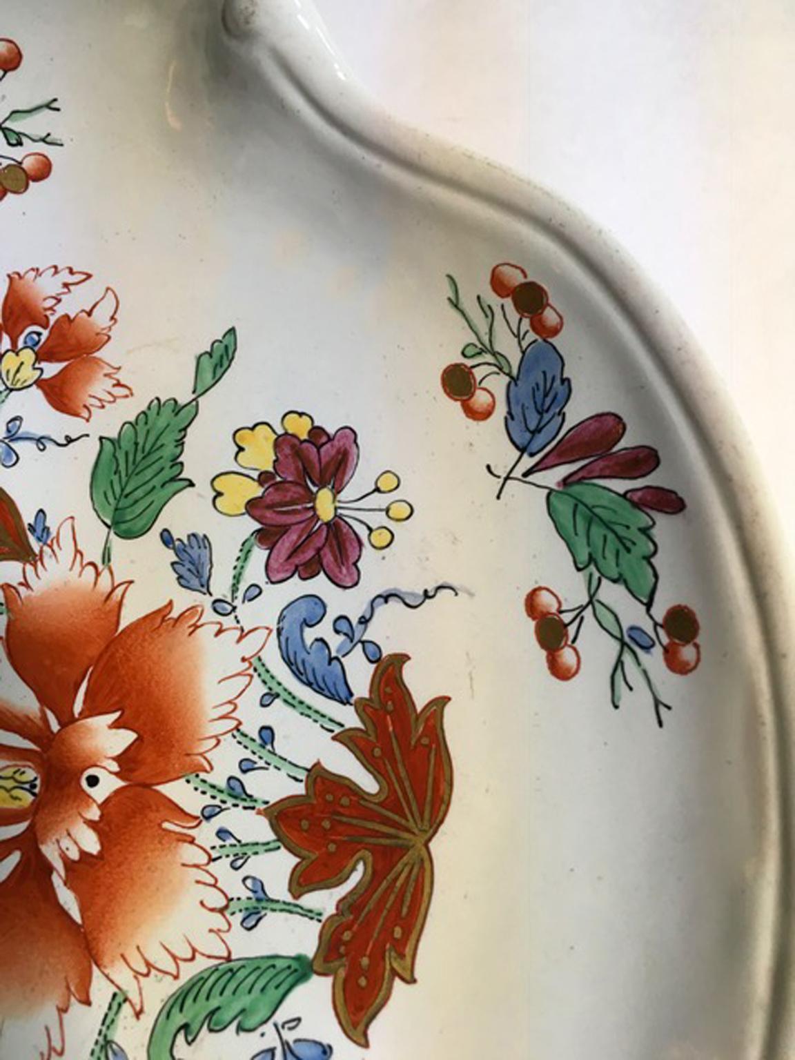 Italia Richard Ginori Tazón de porcelana de mediados del siglo XVIII pintado a mano y decorado con tulipanes en venta 10