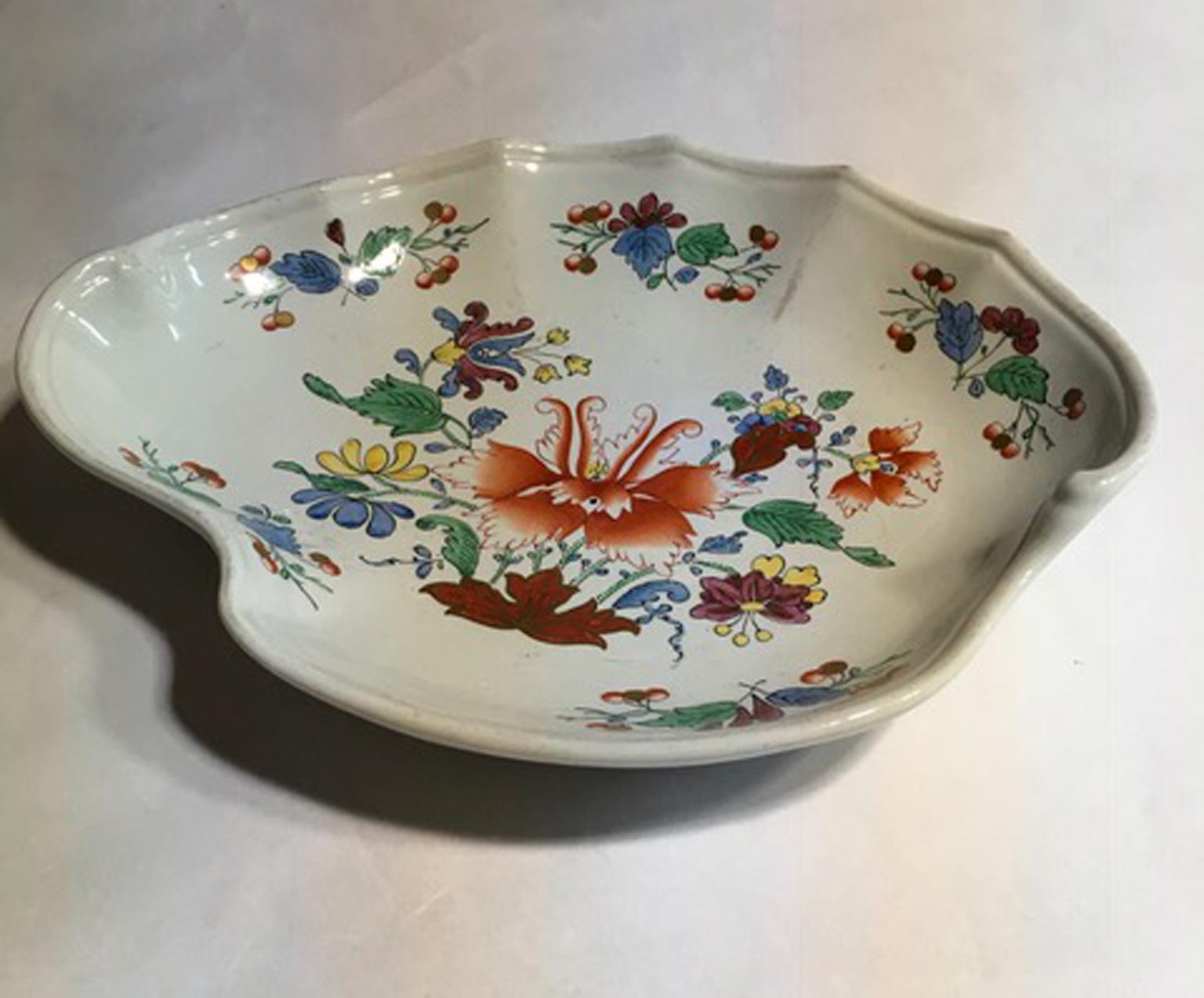 Baroque Italy Richard Ginori Mid-18th Century Porcelain Hand Painted Tulip Decor Bowl For Sale
