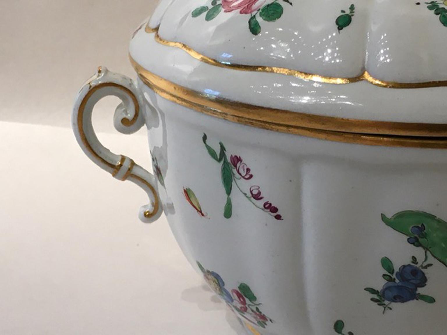 Italy Richard Ginori Mid-19th Century Porcelain Covered For Sale 2