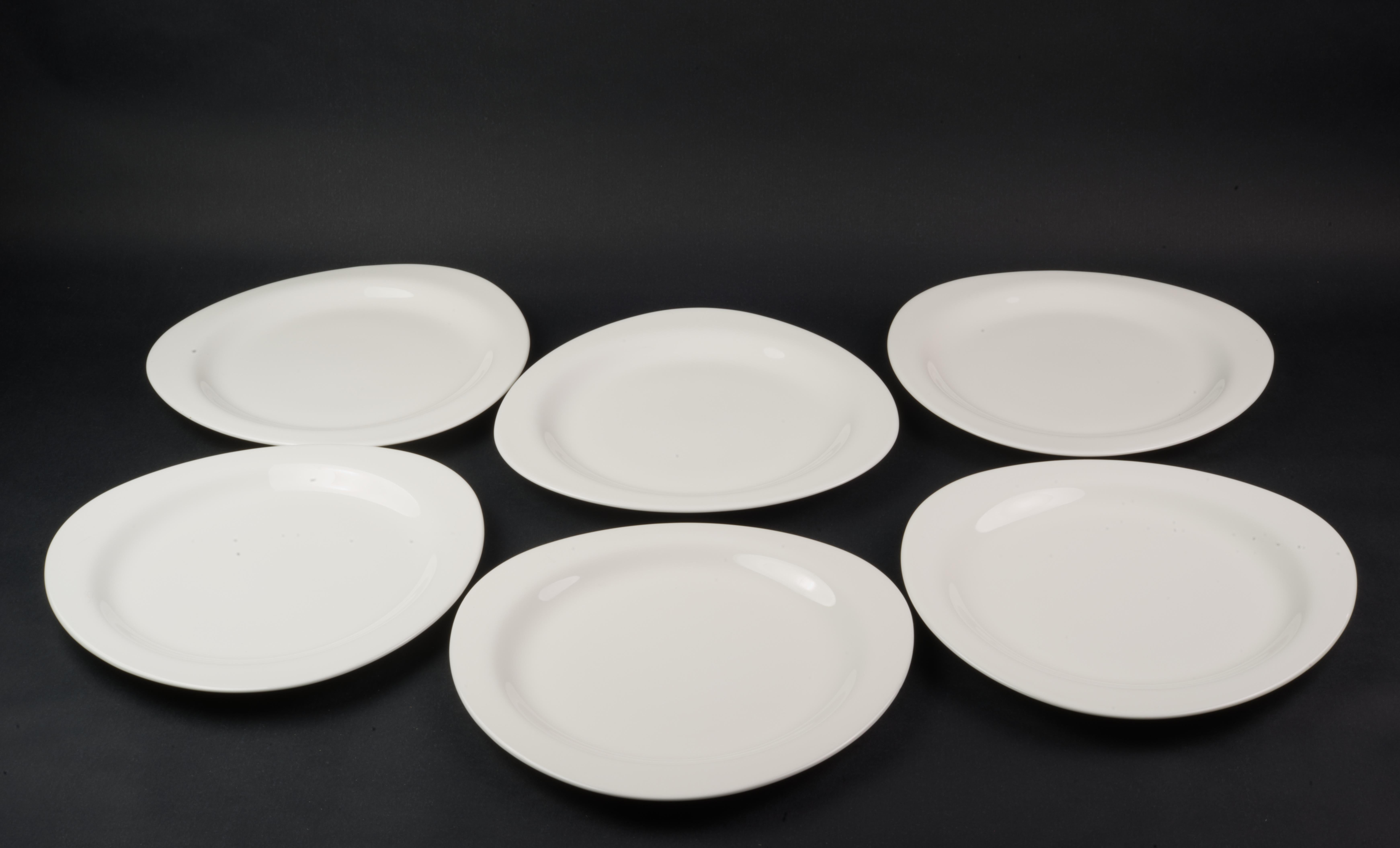 Richard Ginori Organic Modern Juego de 6 Platos blancos triangulares Italia en venta 1
