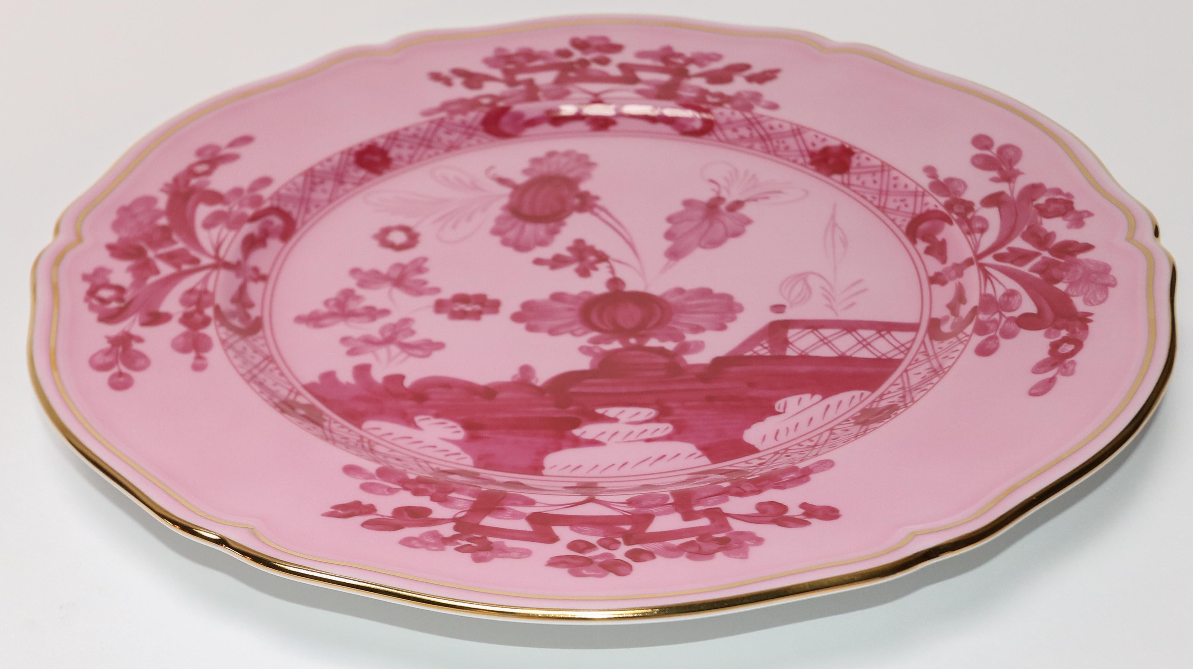 Richard Ginori Oriente Italiano Porpora Pink Charger Plate In New Condition In Los Angeles, CA