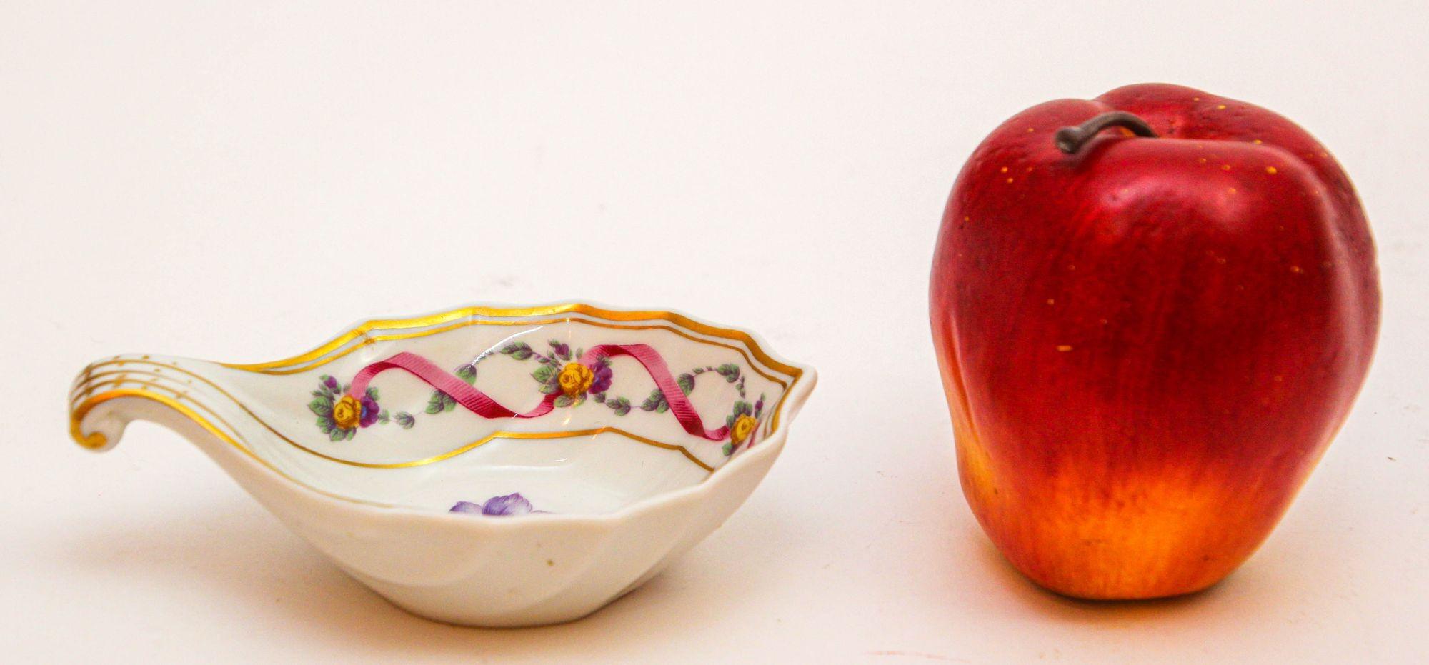 Richard Ginori Porcelain Italian Pittoria Nut Dish 1970s For Sale 5