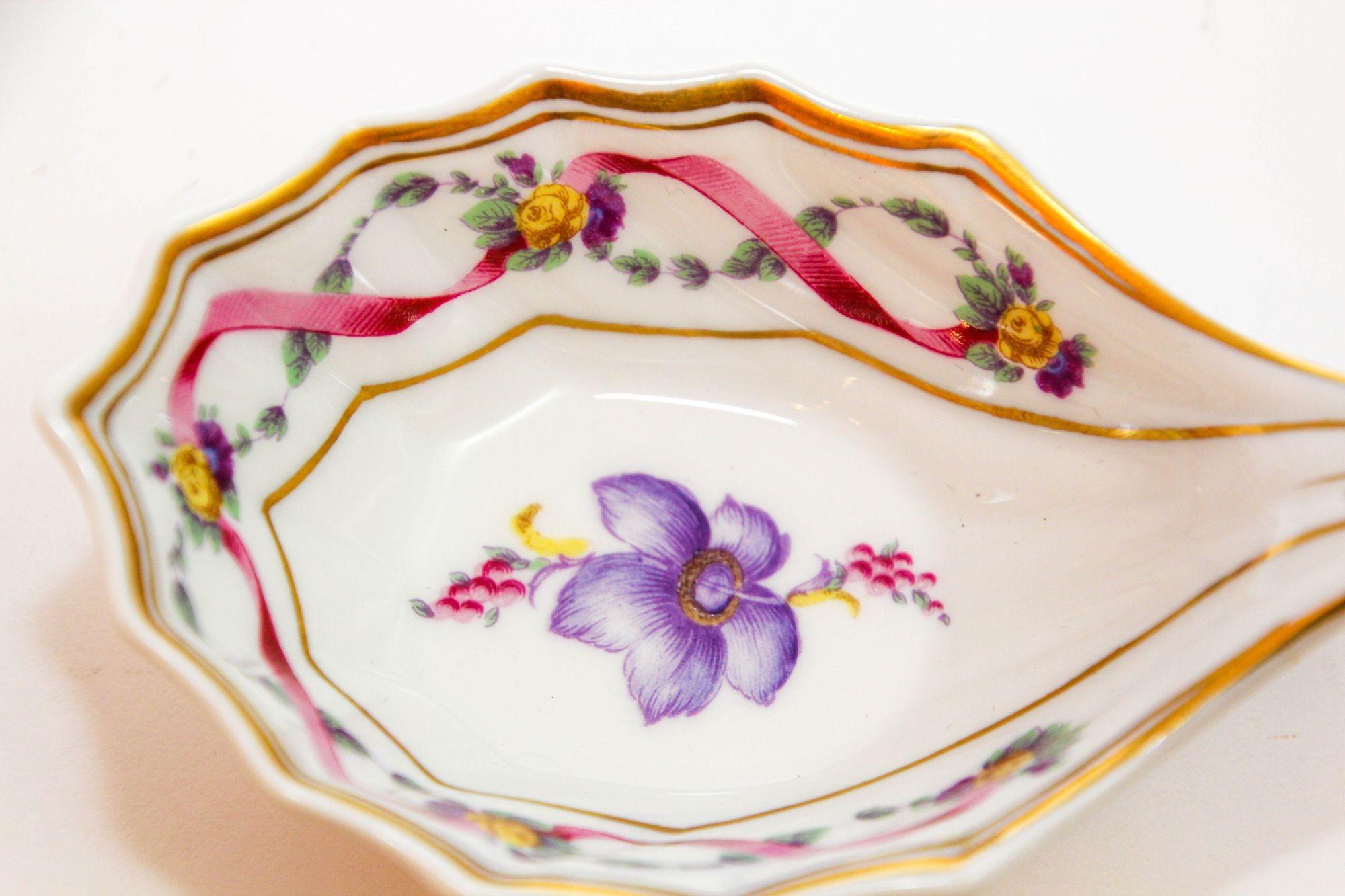 20th Century Richard Ginori Porcelain Italian Pittoria Nut Dish 1970s For Sale