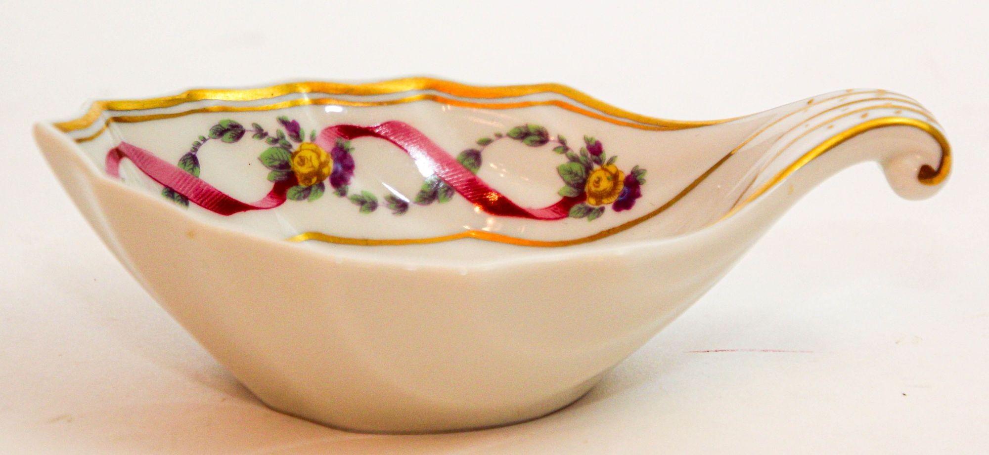 Richard Ginori Porcelain Italian Pittoria Nut Dish 1970s For Sale 1