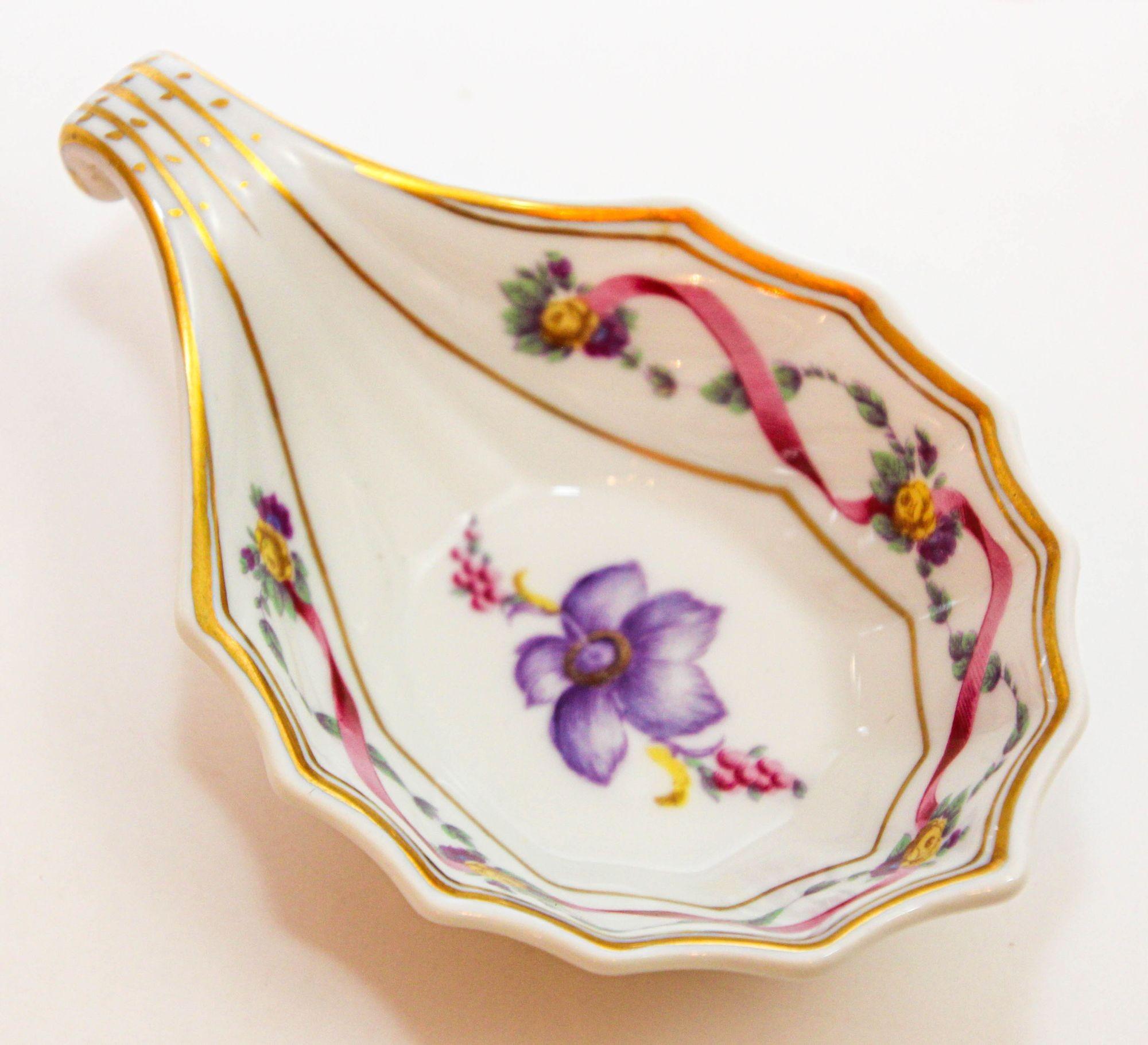 Richard Ginori Porcelain Italian Pittoria Nut Dish 1970s For Sale 2