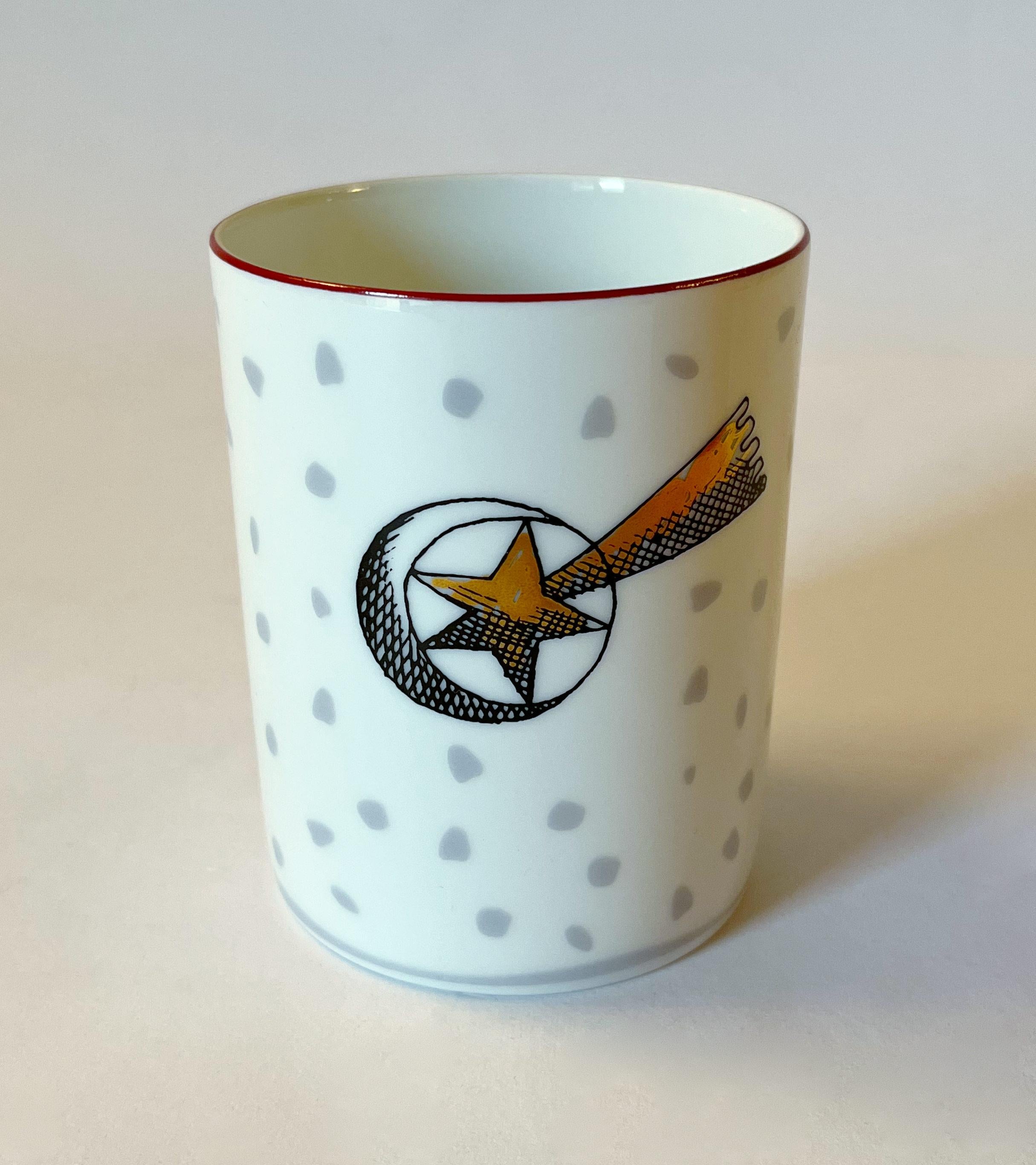 Taza de porcelana Richard Ginori decorada a mano con motivos de vacaciones invernales nevadas / Made in Italy
Sello original en la base / viene en la caja original
Diámetro: 3 pulgadas, altura 4 pulgadas
1 disponible en stock en Italia
Referencia de