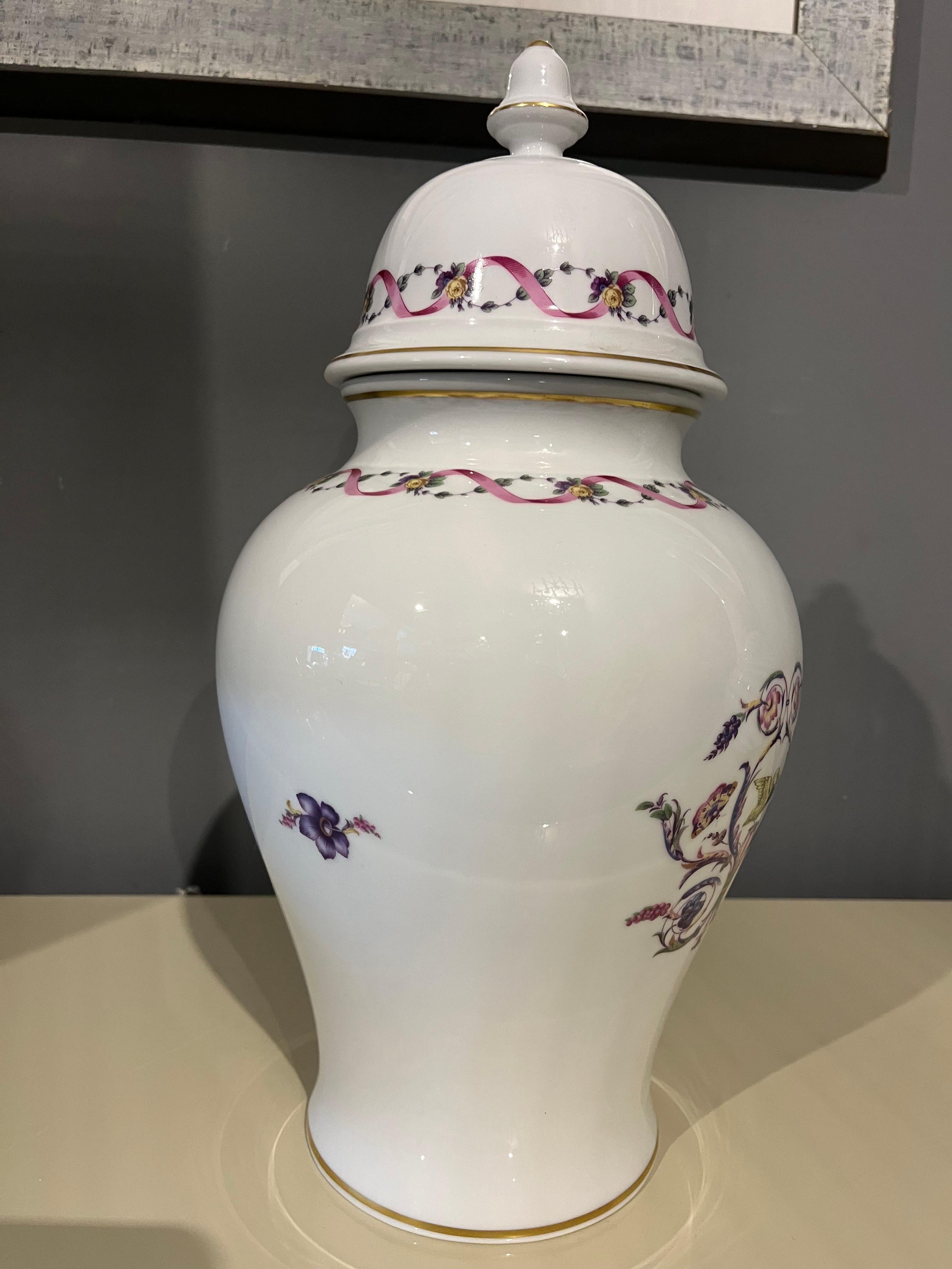 Italian Richard Ginori potiche from the 70s For Sale
