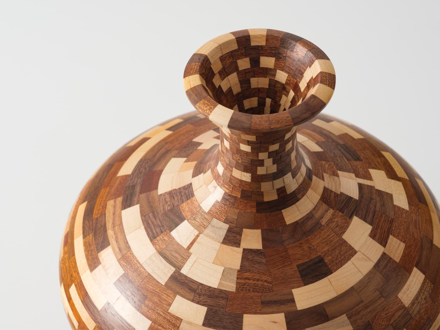 Moderno Richard Haining, Vaso 