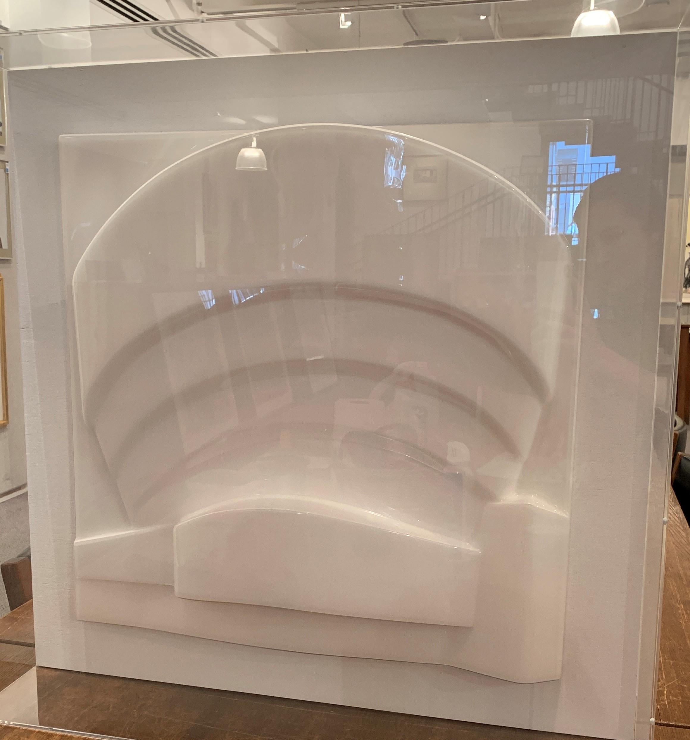 Guggenheim (Weiß) – Sculpture von Richard Hamilton
