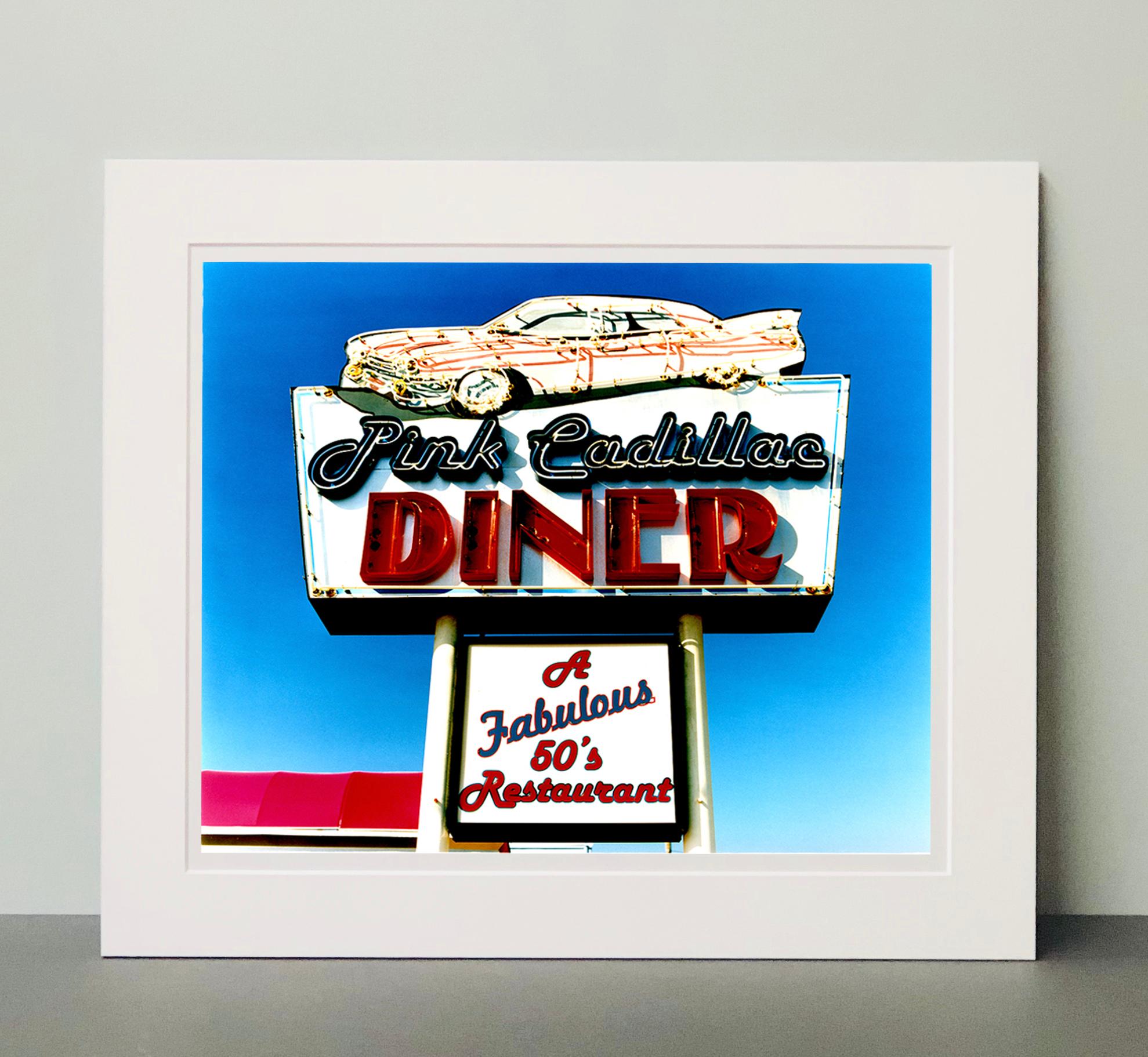 Un panneau pornographique kitsch pop art américain de Richard Heeps, capturé dans la ville Doo Wop de Wildwood, New Jersey.

Cette œuvre d'art est une édition limitée à 25 exemplaires. Il s'agit d'un tirage photographique brillant, monté à sec sur
