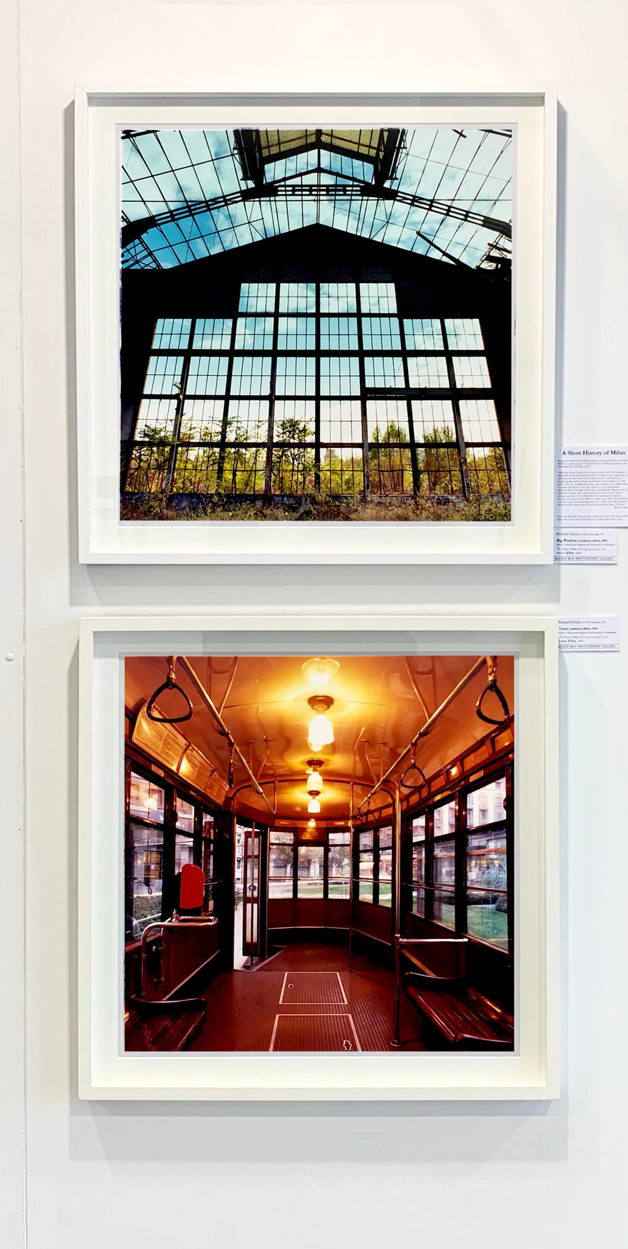 Richard Heeps Serie A Short History of Milan begann als Sonderprojekt für die Affordable Art Fair Milan 2018. Es wurde gut aufgenommen, und das Kunstwerk ist bei Kunstkäufern auf der ganzen Welt beliebt geworden. Richard ergänzt die Sammlung