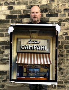Bitter Campari, Mailand – Straßenfotografie zur italienischen Architektur (Druck)