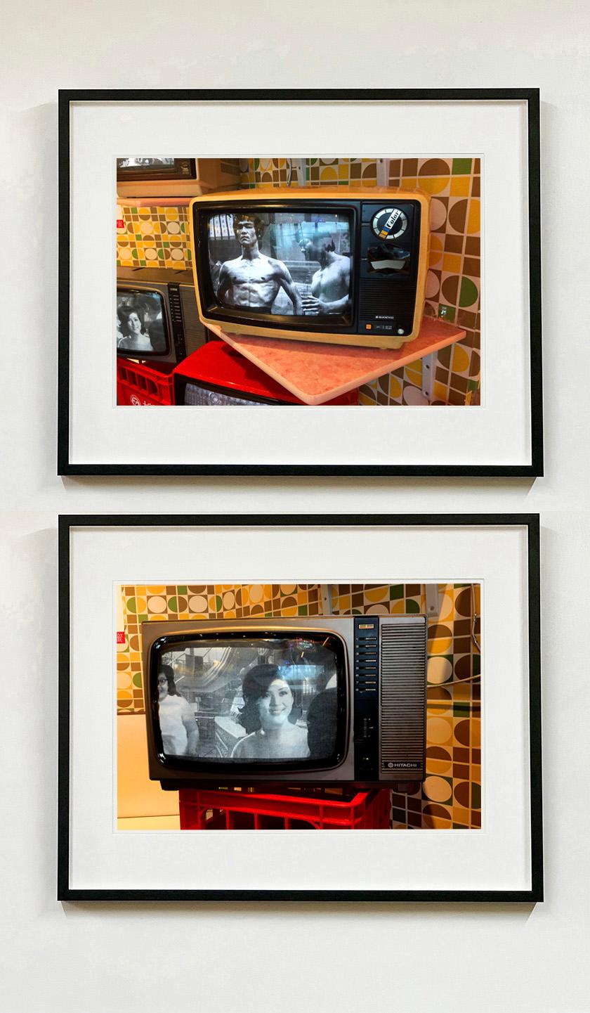 Bruce Lee TV, Hong Kong - Contemporary Portrait Pop Art Color Photograph For Sale 4