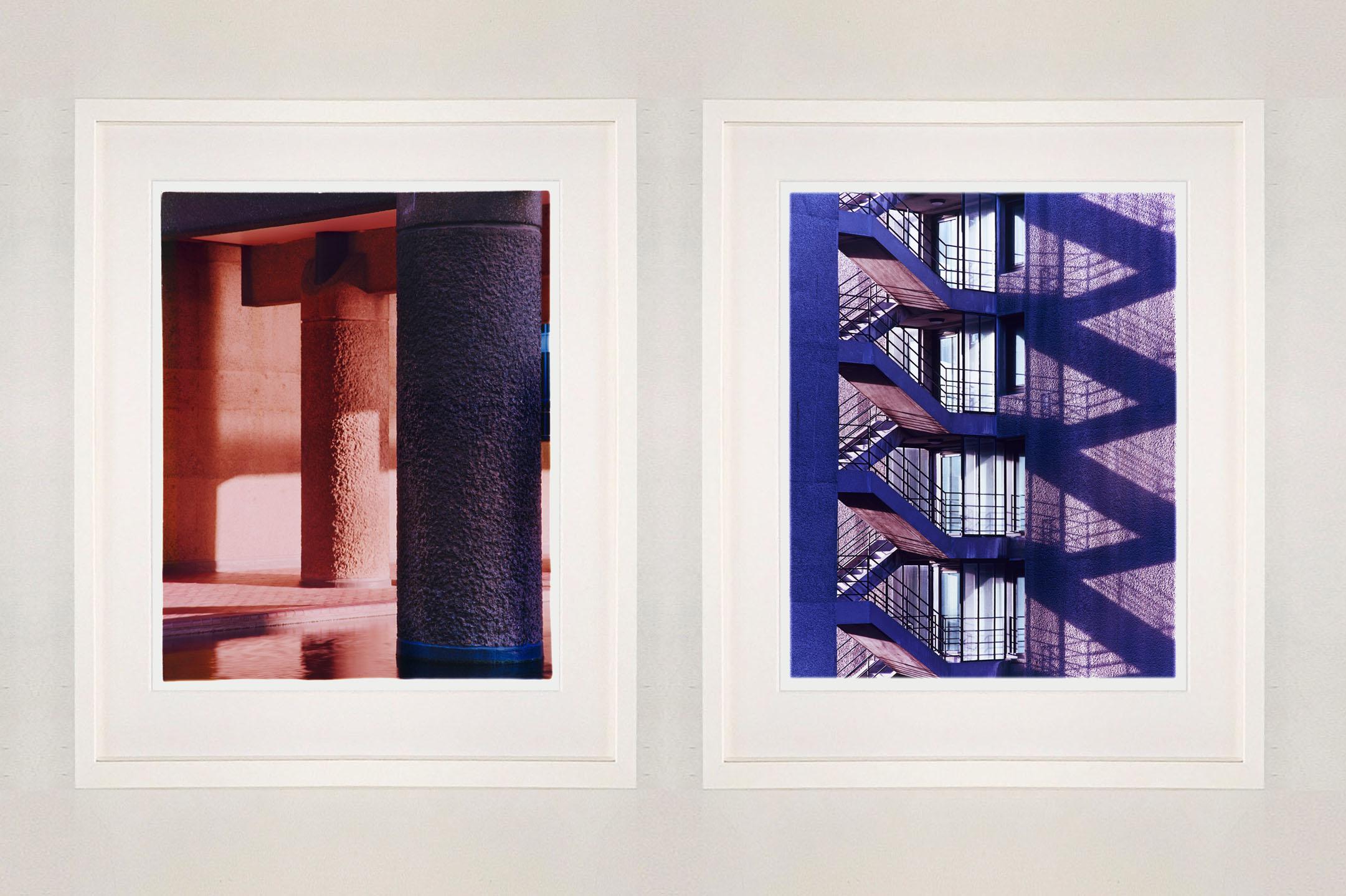 Brutalistische Symphony, London – Konzeptuelle, architektonische, Farbfotografie (Schwarz), Color Photograph, von Richard Heeps
