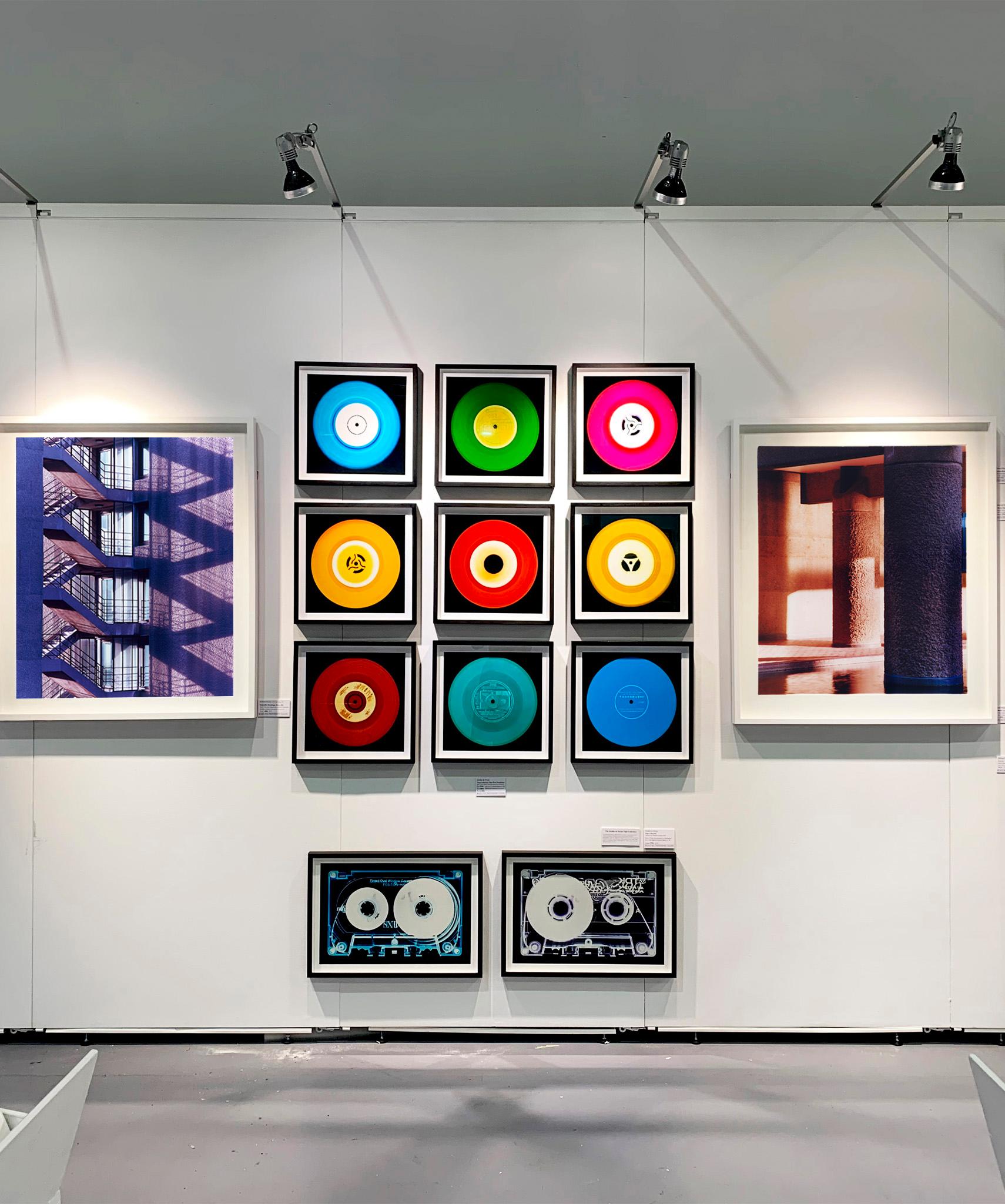 Symphonie brutaliste, Londres - Photographie conceptuelle, architecturale et en couleur en vente 2