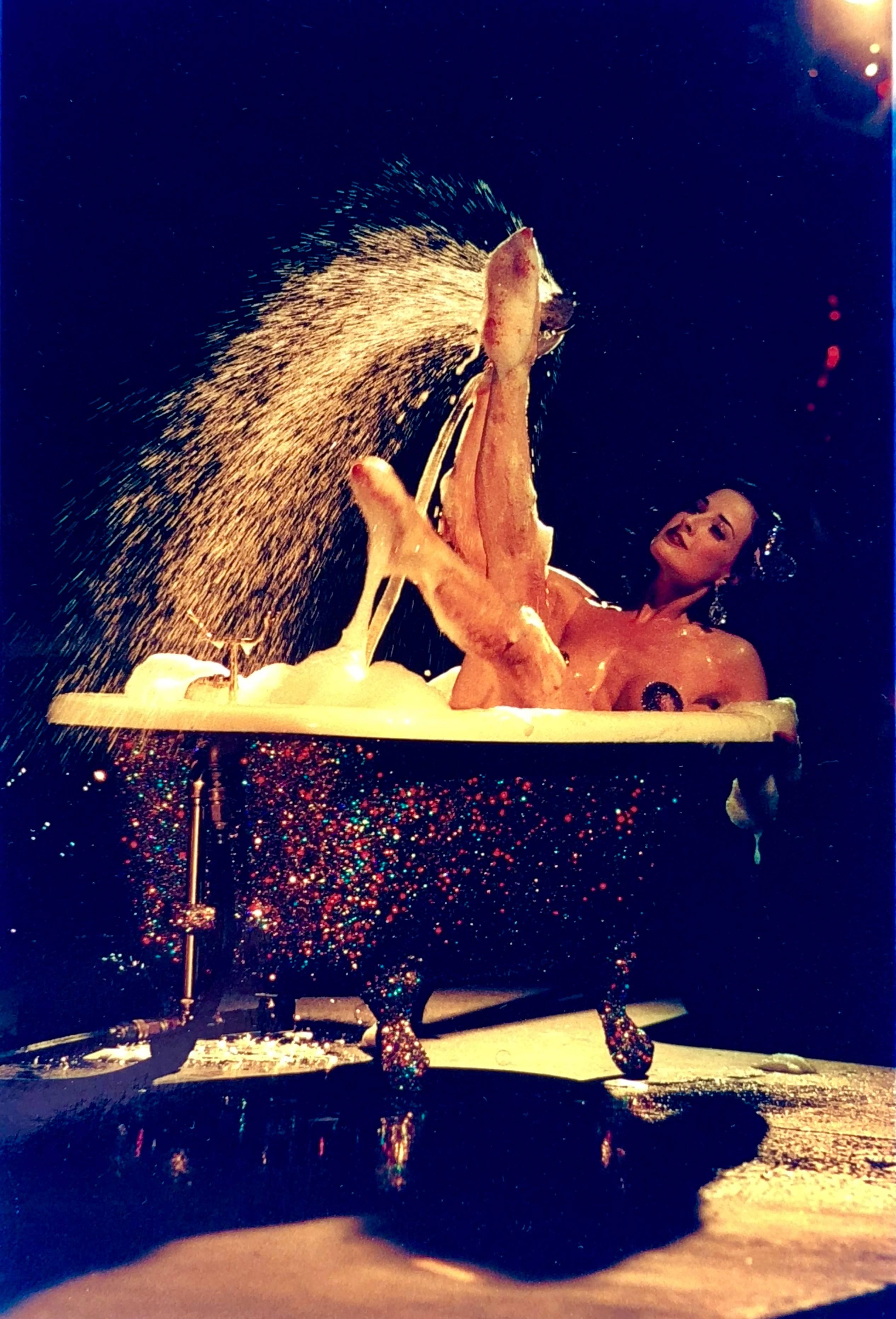 Nude Photograph Richard Heeps - Série Burlesque Boudoir III, Théière-O-Rama, Hollywood, Los Angeles 