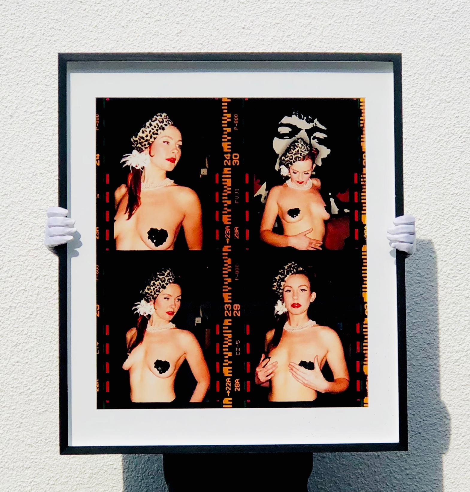 Burlesque-Serie, Sophie Sequence, The Whoopee Club, London, – Photograph von Richard Heeps