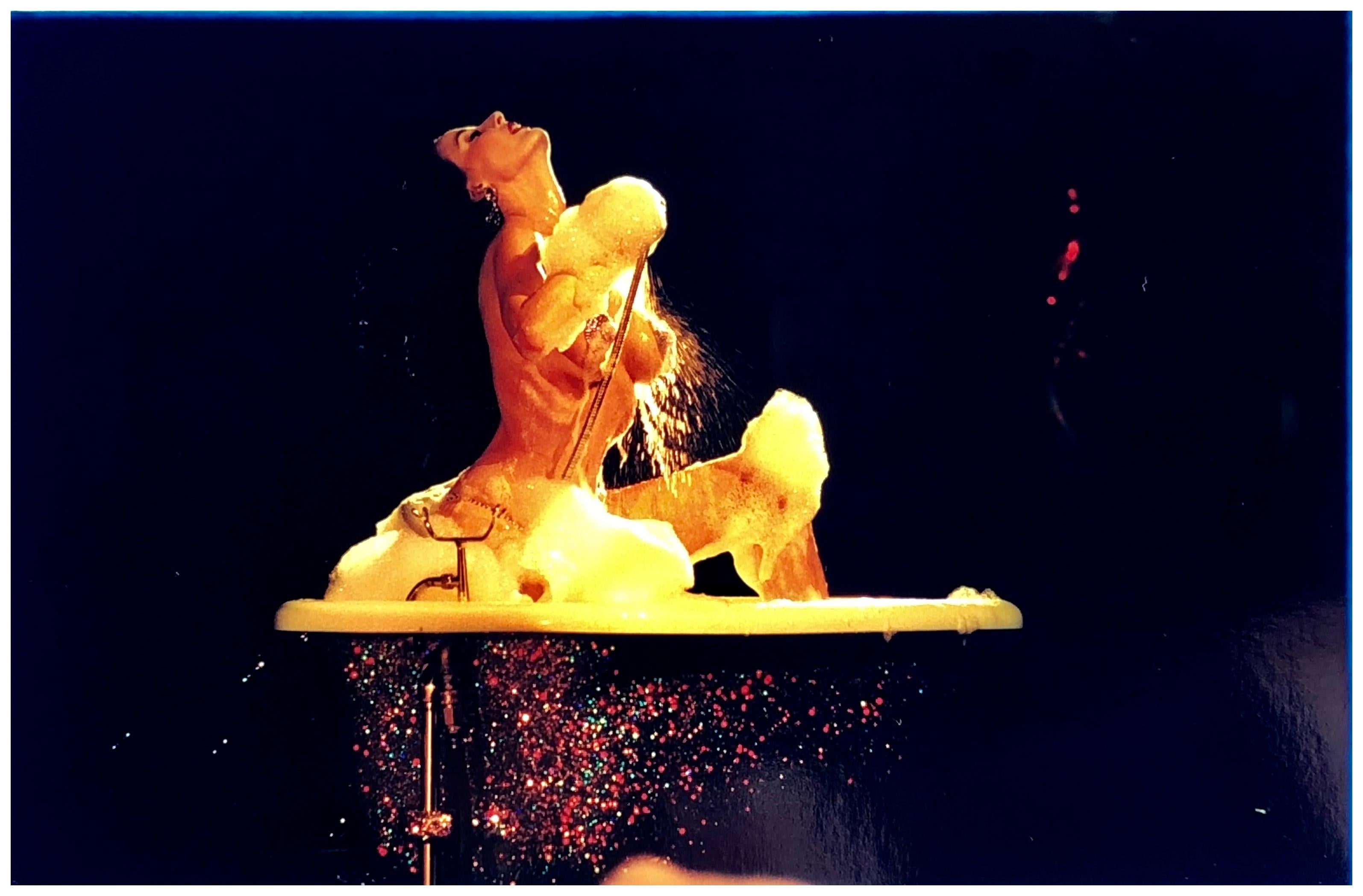 Ensemble de quatre petites photographies encadrées Burlesque en vente 1