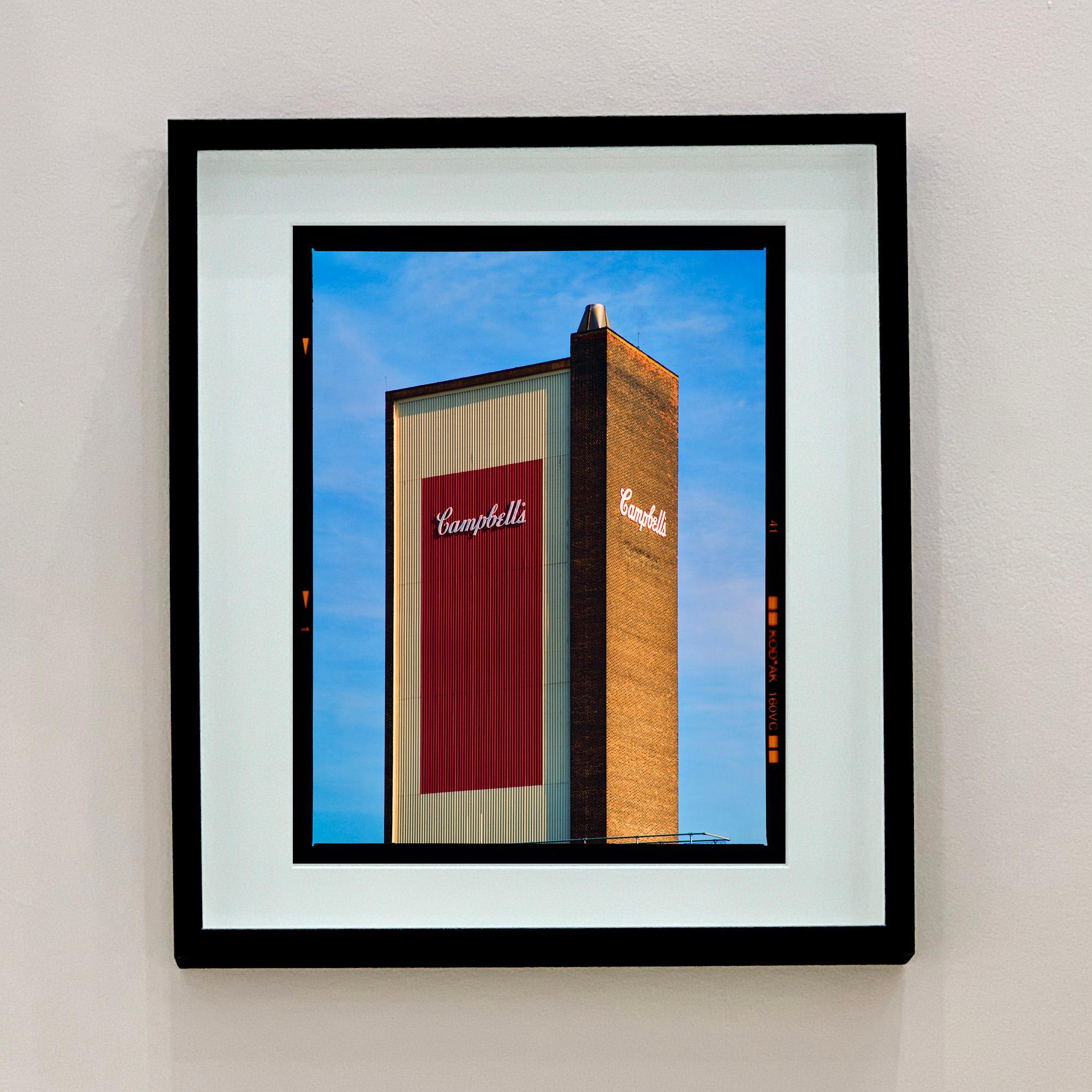 Campbell's, Kings Lynn - Fotografía de Arquitectura Británica - Photograph de Richard Heeps