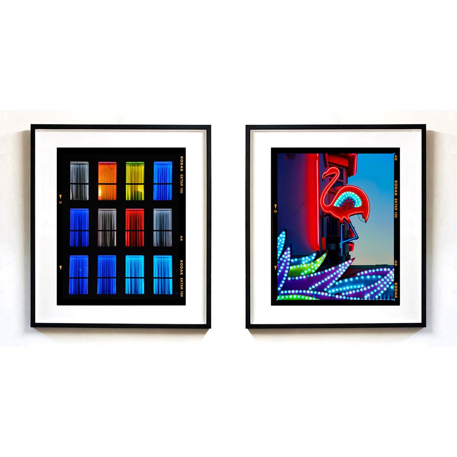 Centric (Neg 3), Milan - Architecture du design italien Photographie multicolore en vente 2