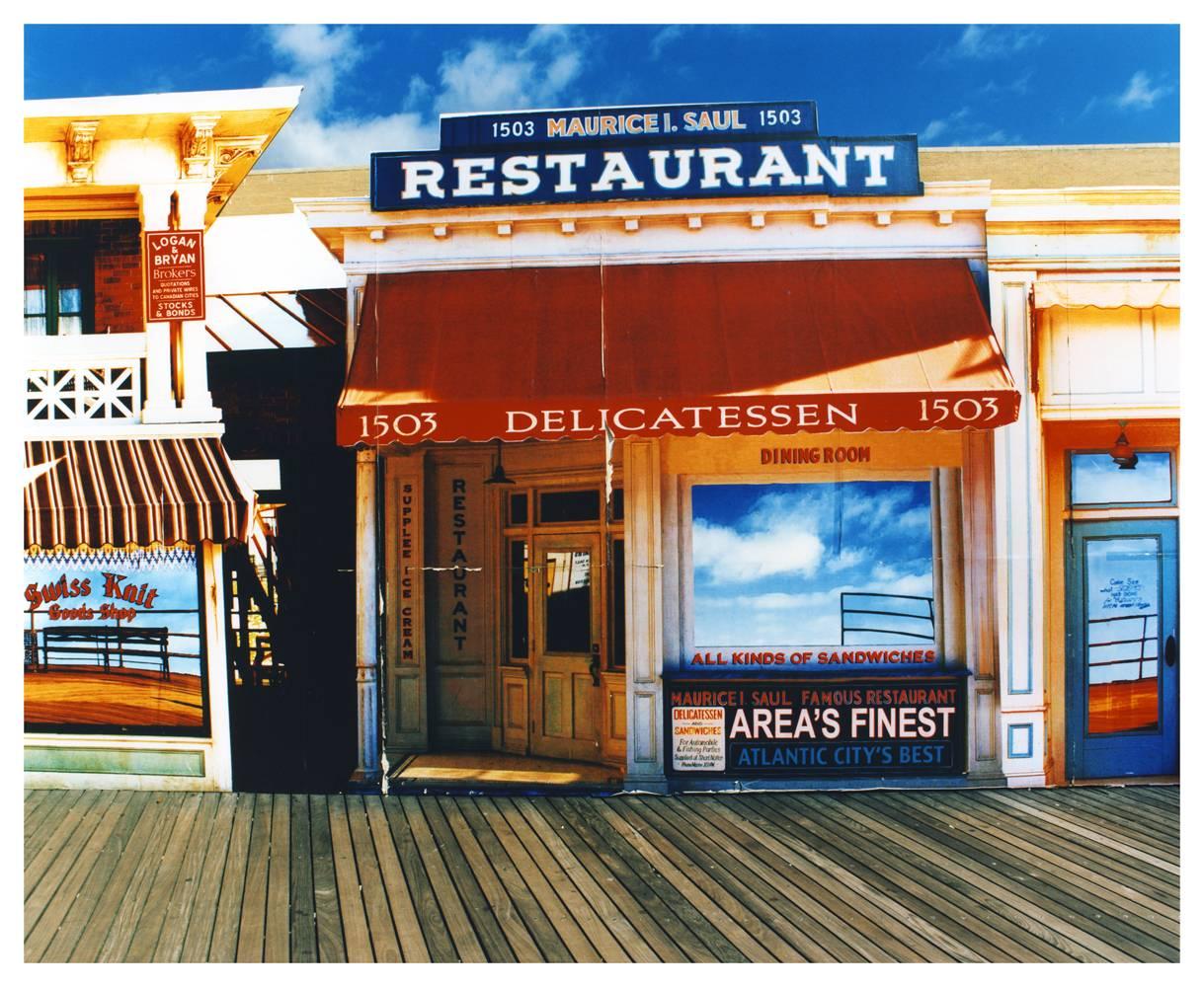 Color Photograph Richard Heeps - Delicatessen in the Sun, Atlantic City, New Jersey - Photographie couleur américaine