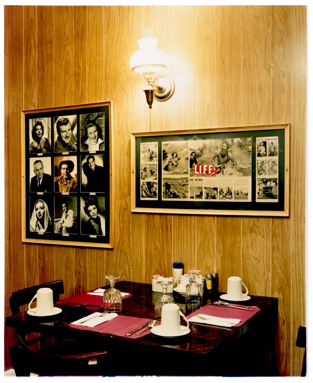 Print Richard Heeps - Salle à manger Kanab - Photographie couleur d'intérieur américaine du milieu du siècle dernier