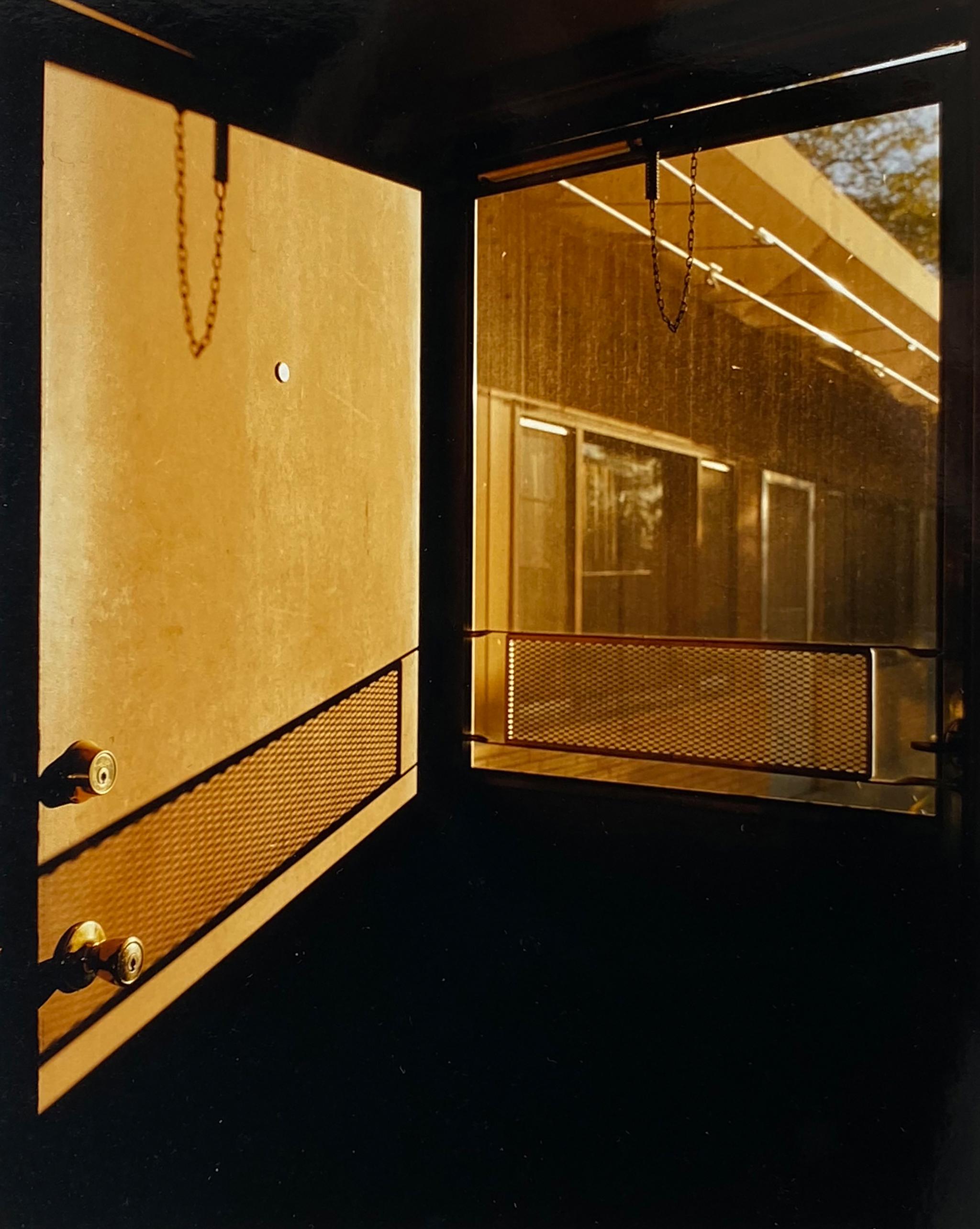 Print de Richard Heeps - Puerta - Motel Lariat, Nevada - Fotografía cinematográfica en color