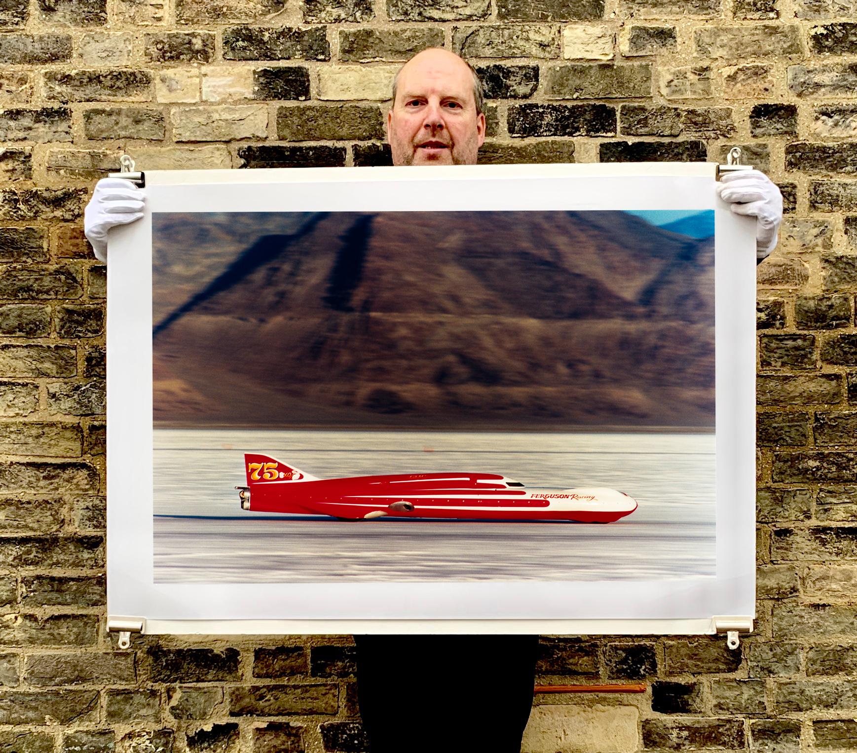 Peinture de voiture Ferguson Racing Streamliner, Bonneville, Utah - Paysage américain - Photograph de Richard Heeps