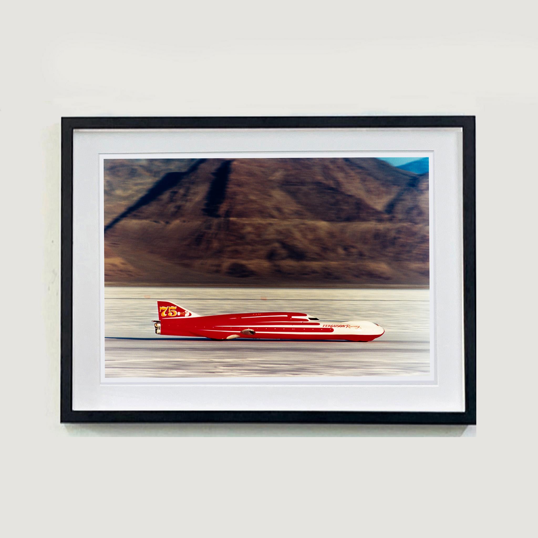 Peinture de voiture Ferguson Racing Streamliner, Bonneville, Utah - Paysage américain - Photograph de Richard Heeps