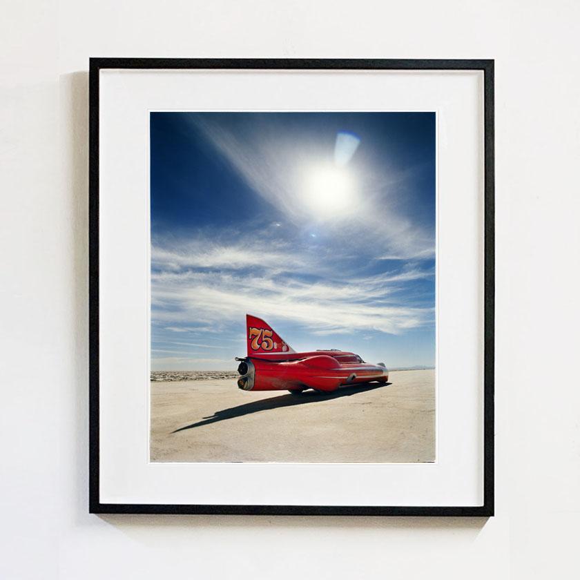 Ferguson Racing Streamliner (Rear Three Quarters), Bonneville Salt Flats – Photograph von Richard Heeps