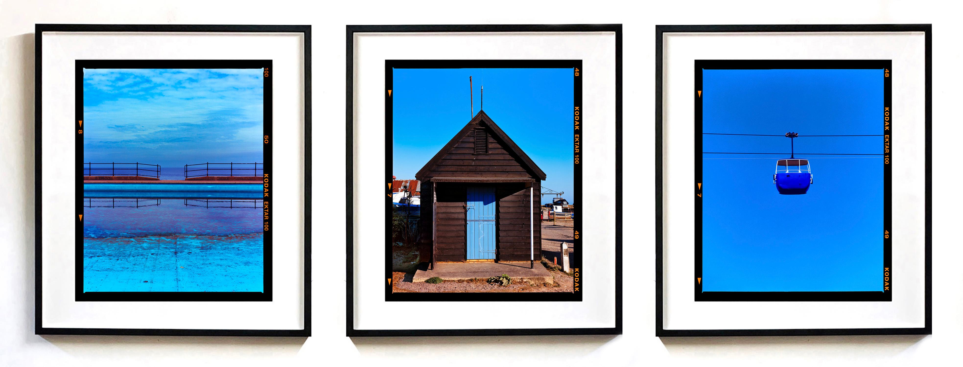 Cabaña de pescadores, Southwold - Fotografía en color de la arquitectura de la costa azul en venta 3