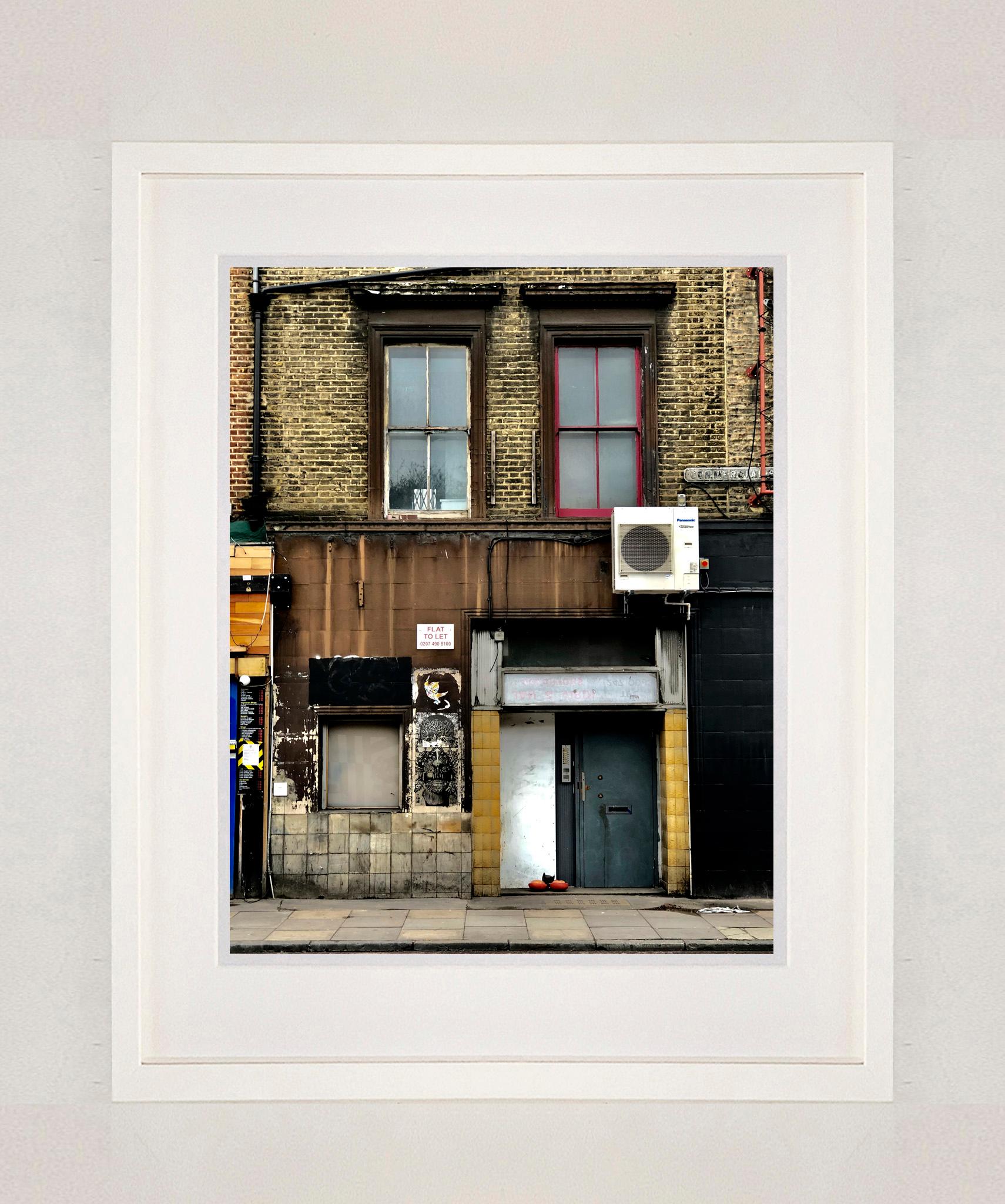 Flat to Let, London - East London architecture street photography - Contemporary Print by Richard Heeps
