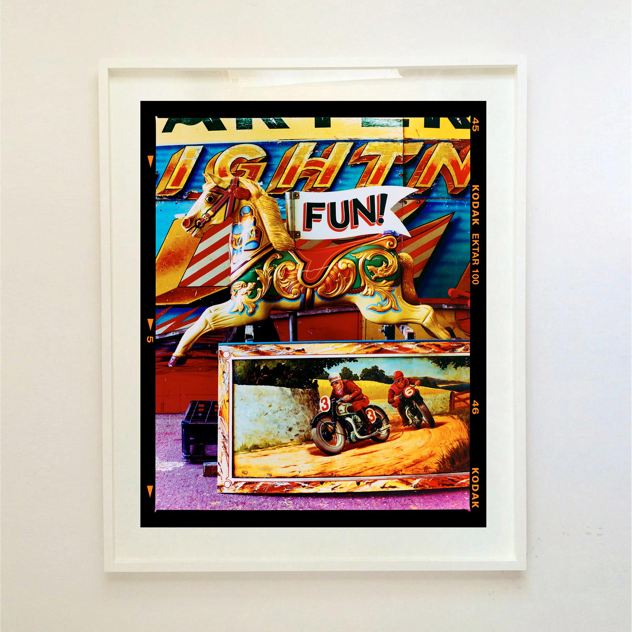 FUN! und Swim-in-Pool Supply Co. Gerahmtes Paar Pop-Art-Fotografien im Angebot 4