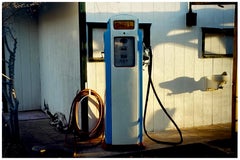 Surtidor de gasolina, Bisbee, Arizona - Fotografía americana en color