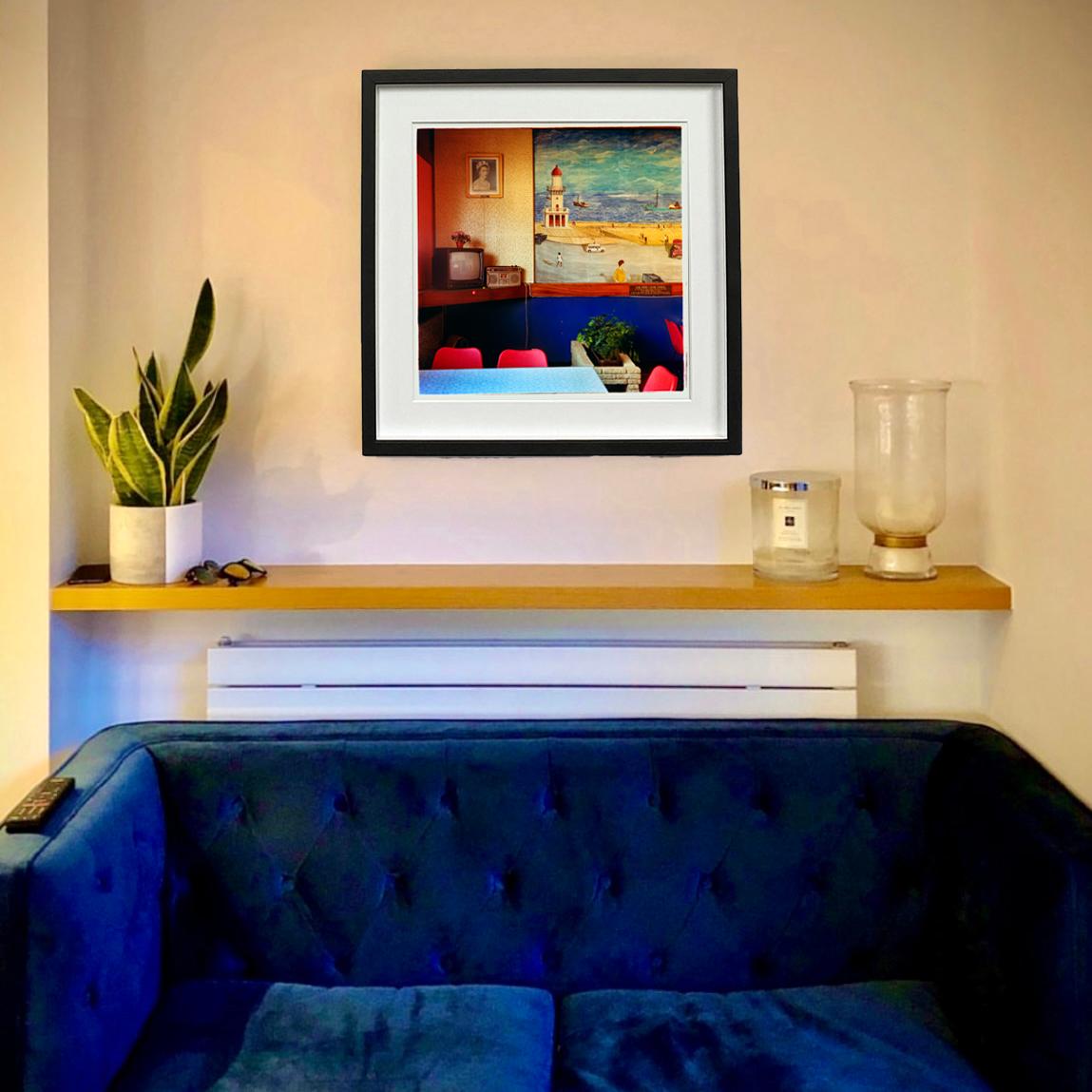 God Speed Good Fishing, Fleetwood – britische Vintage-Interieur-Farbfotografie im Vintage-Stil (Zeitgenössisch), Print, von Richard Heeps