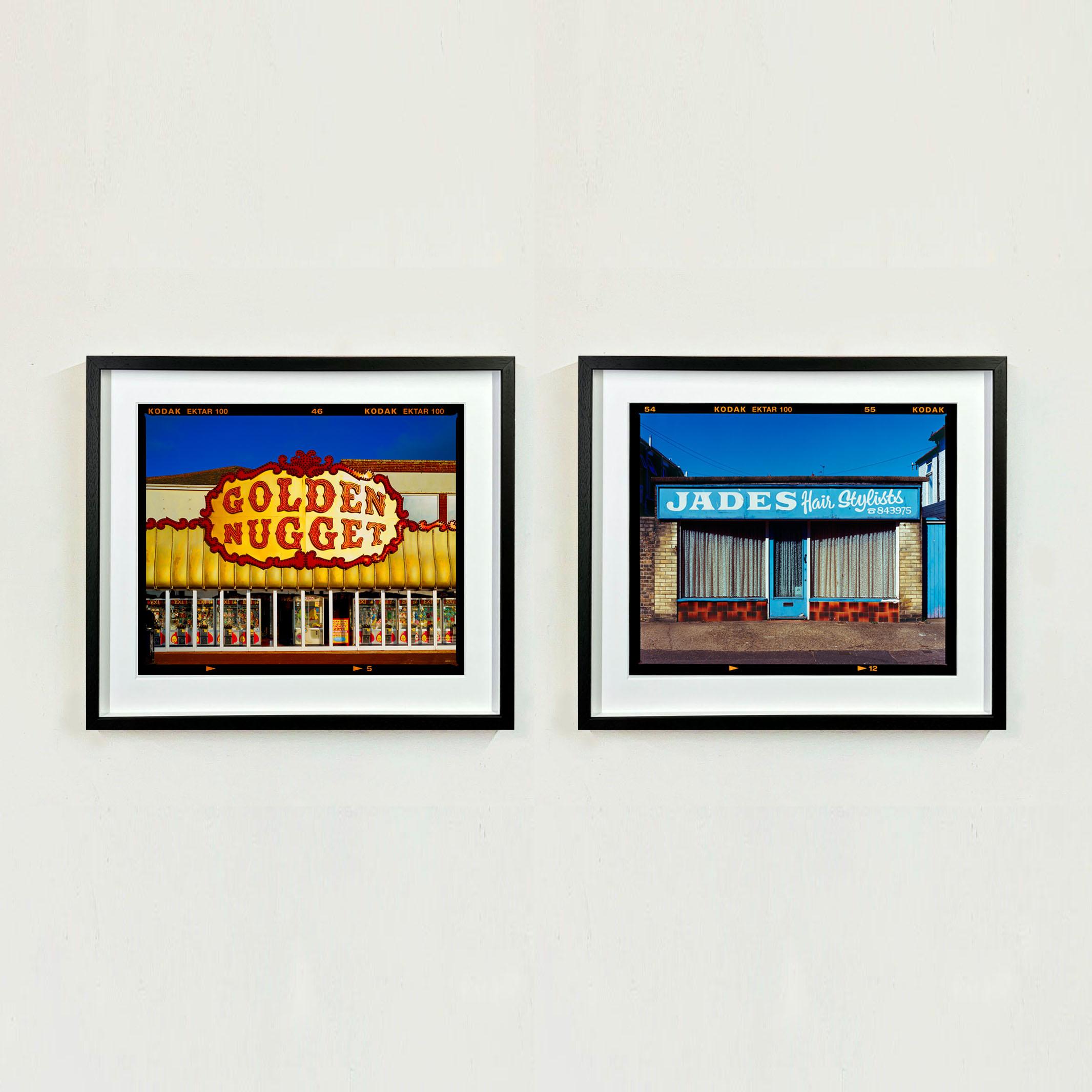 Golden Golden Nugget, Norfolk - Typografie Farbfotografie im Angebot 5