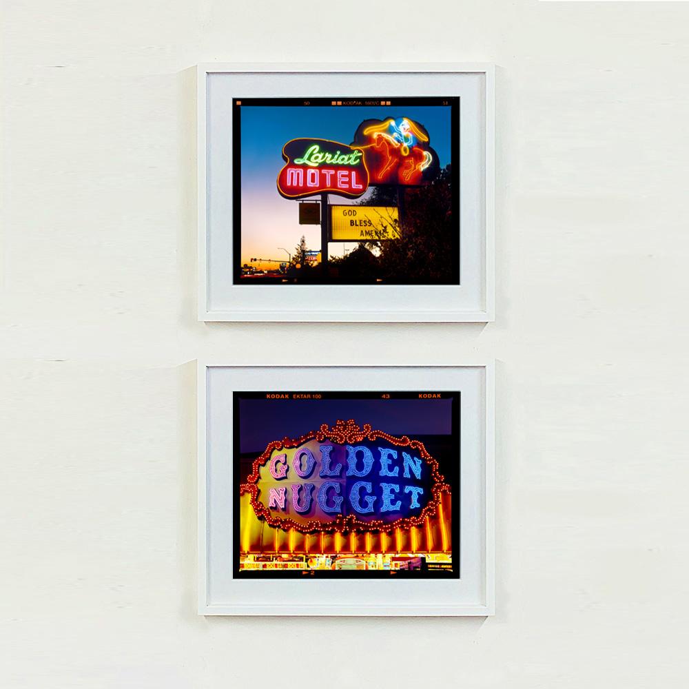 Golden Nugget, Norfolk - Typographie britannique - Photographie couleur en vente 1